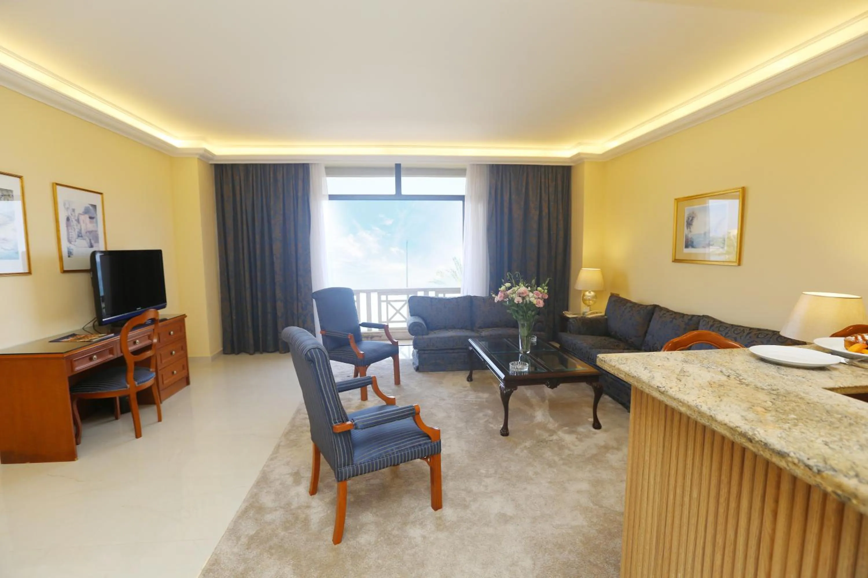 TV and multimedia in Bayview Hotel Beirut