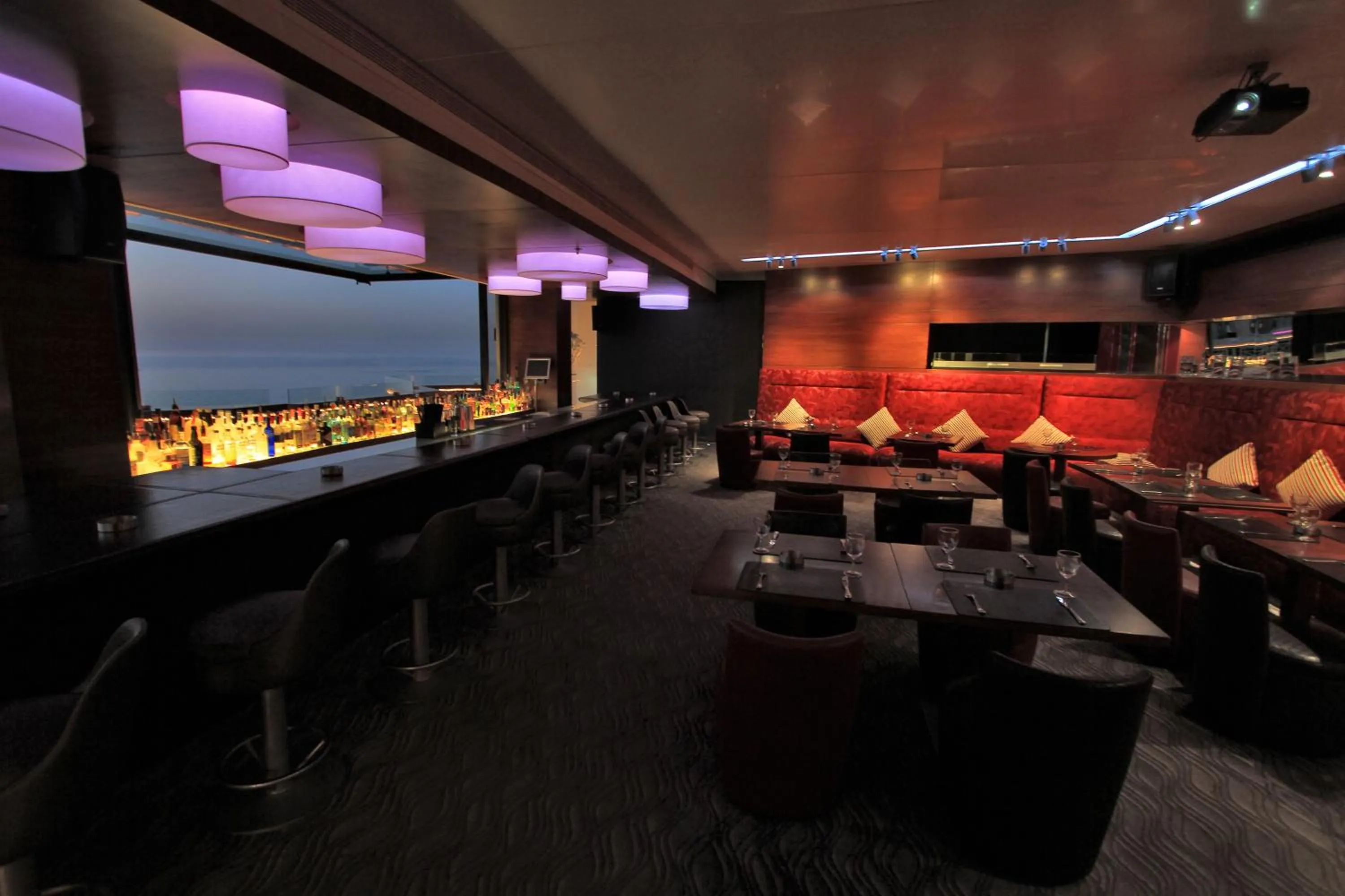 Restaurant/places to eat in Bayview Hotel Beirut