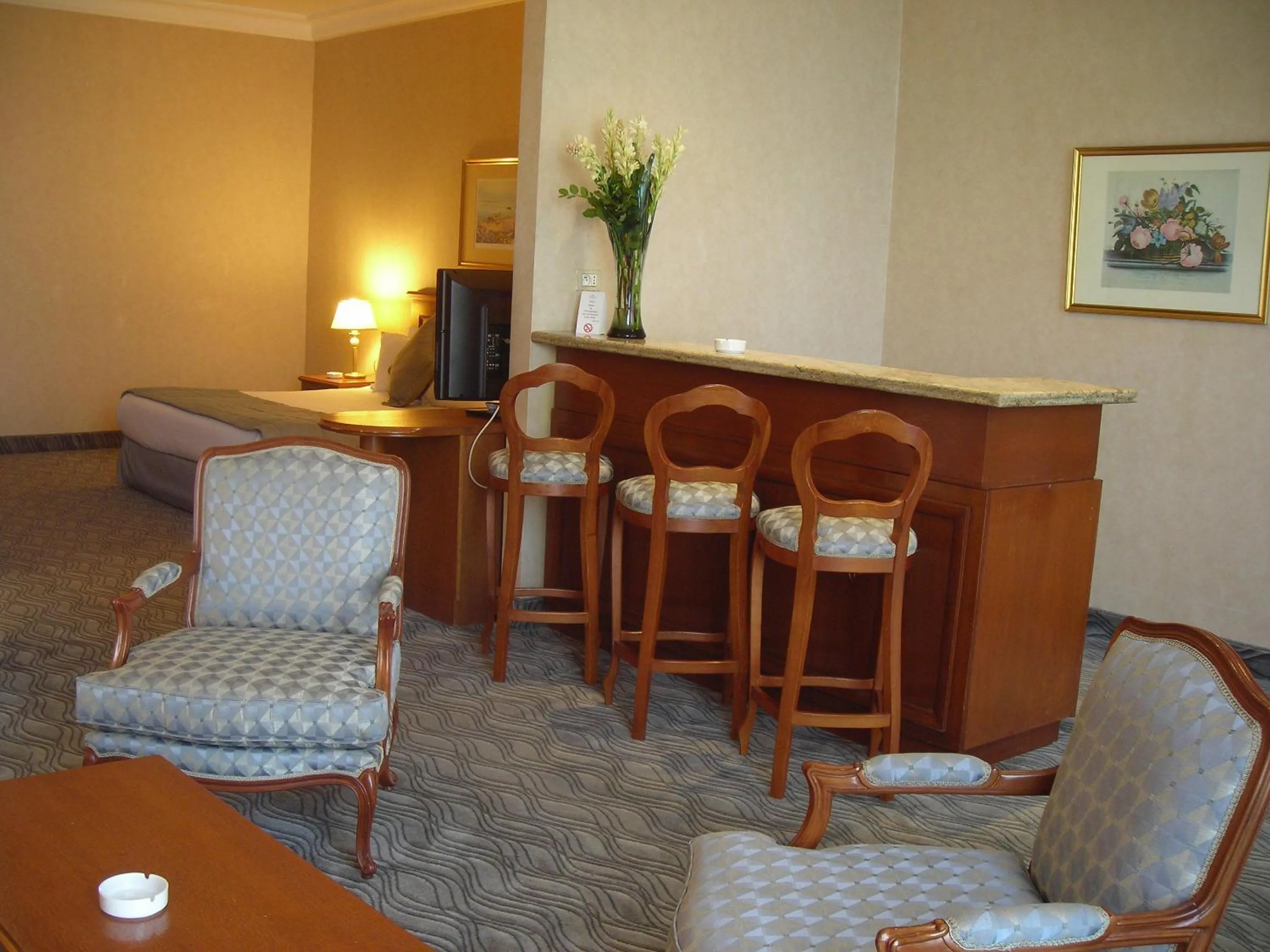 Coffee/tea facilities in Bayview Hotel Beirut