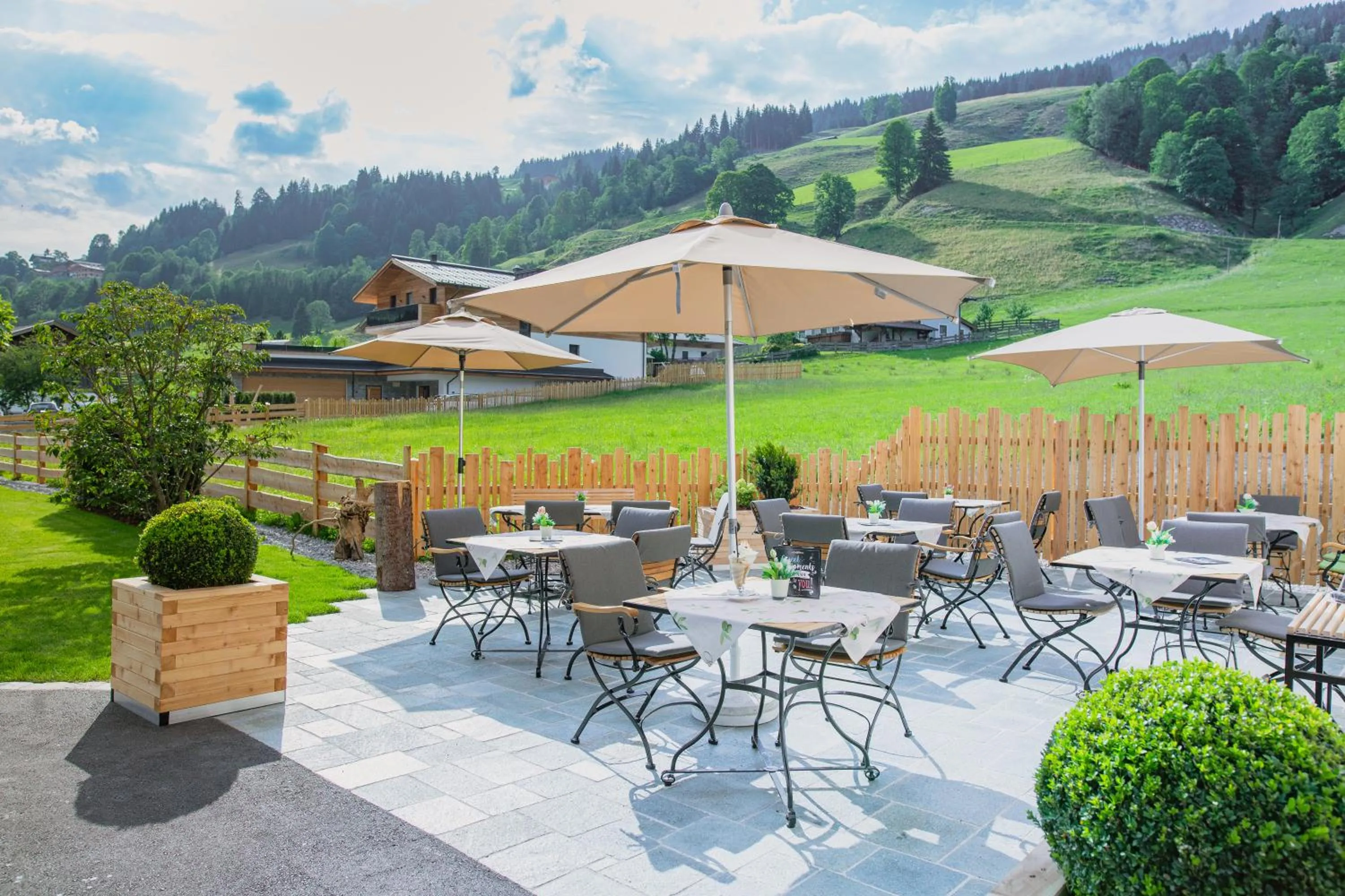 Patio in Hotel Barbarahof Saalbach