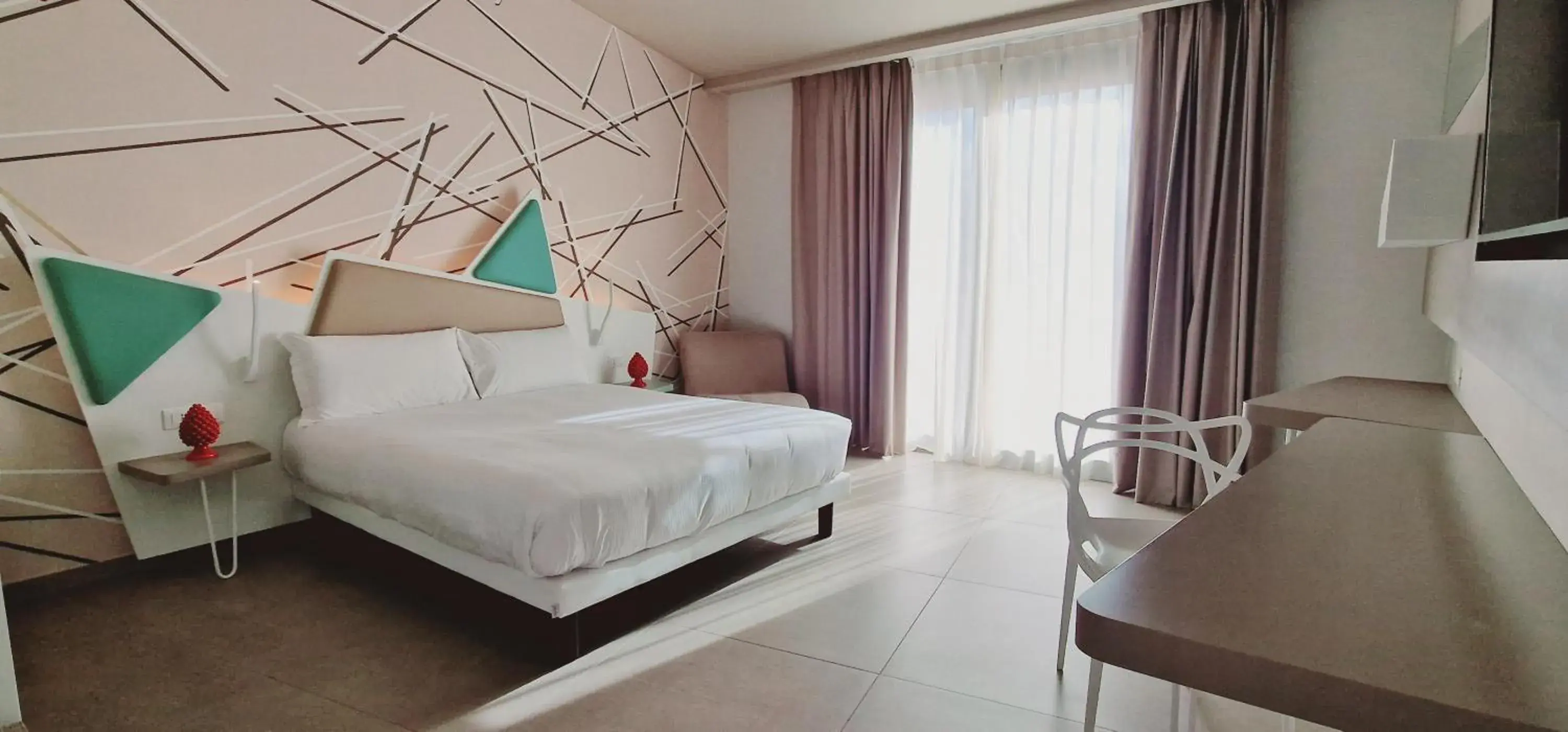 Bedroom, Bed in Saracen Sands Hotel & Congress Centre - Palermo Bedroom, Bed in Saracen Sands Hotel & Congress Centre - Palermo