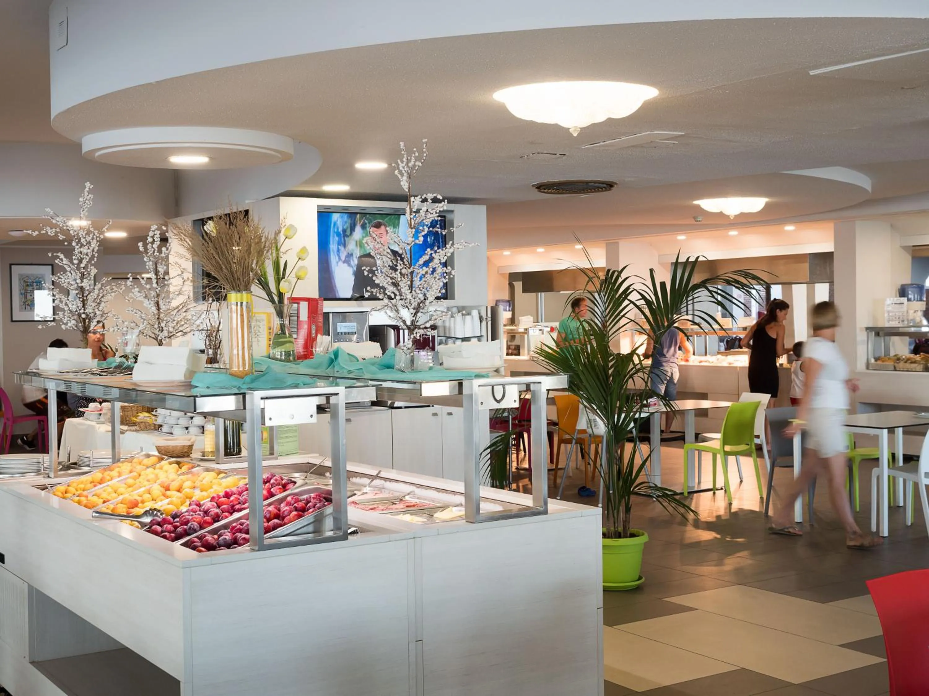 Food and drinks in Saracen Sands Hotel & Congress Centre - Palermo