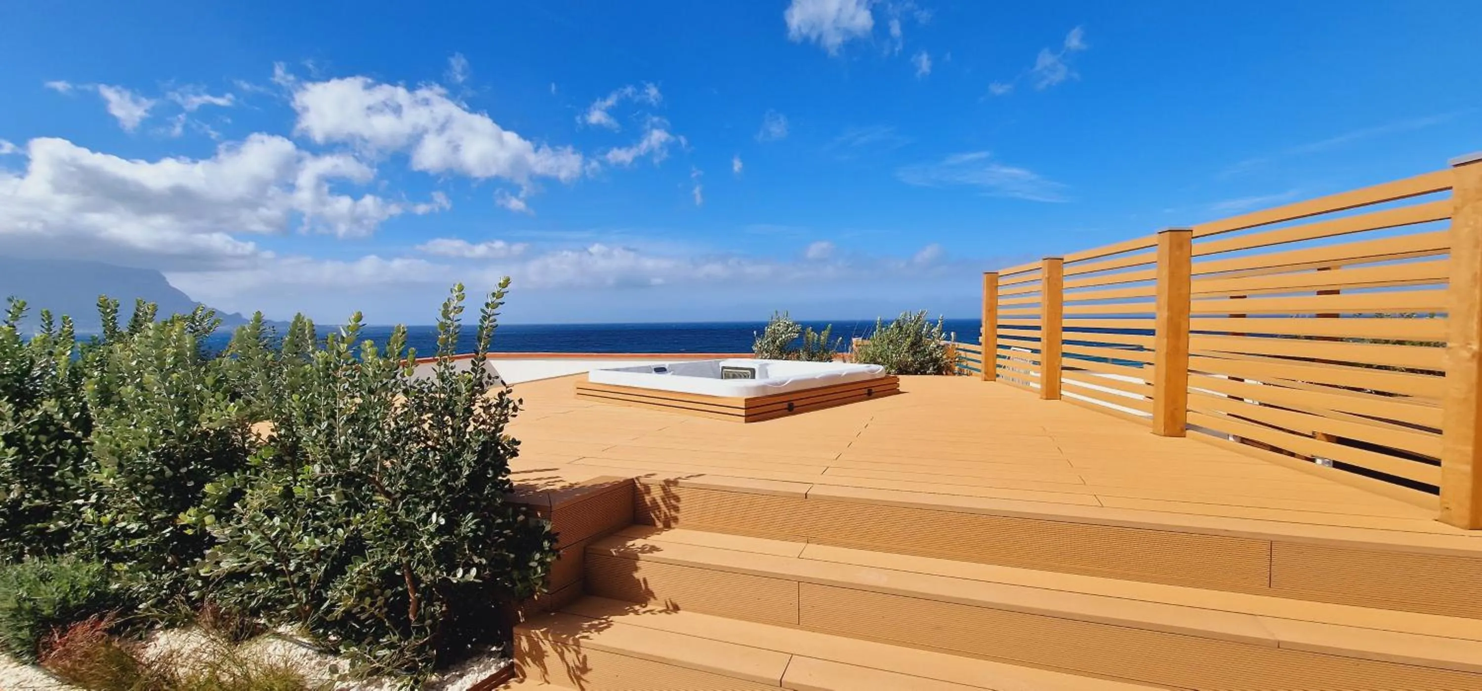 Hot Tub in Saracen Sands Hotel & Congress Centre - Palermo