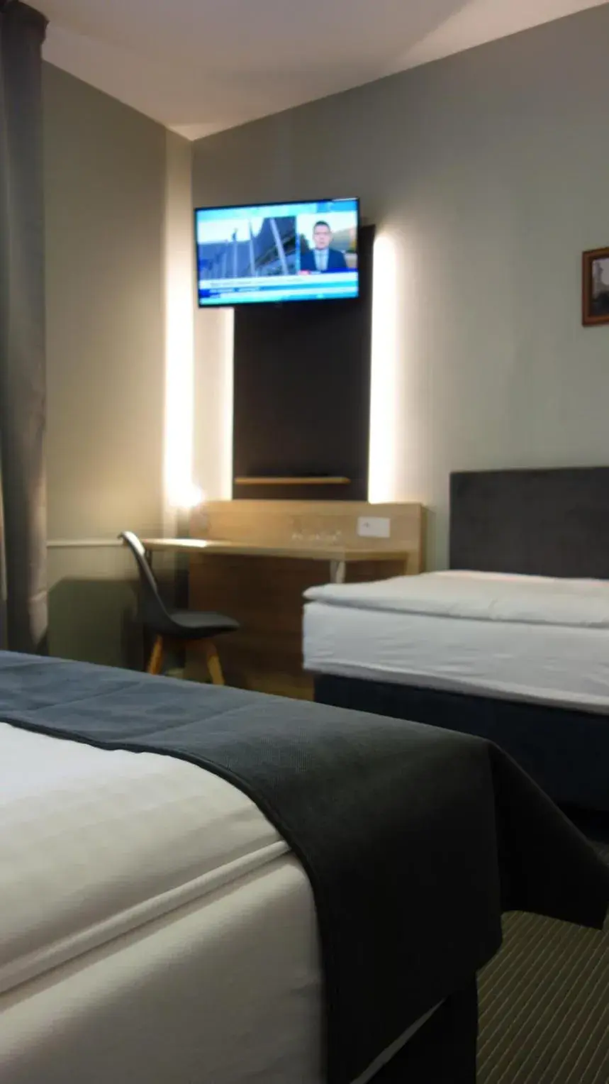 Photo of the whole room, Bed in Pension Falconi Photo of the whole room, Bed in Pension Falconi