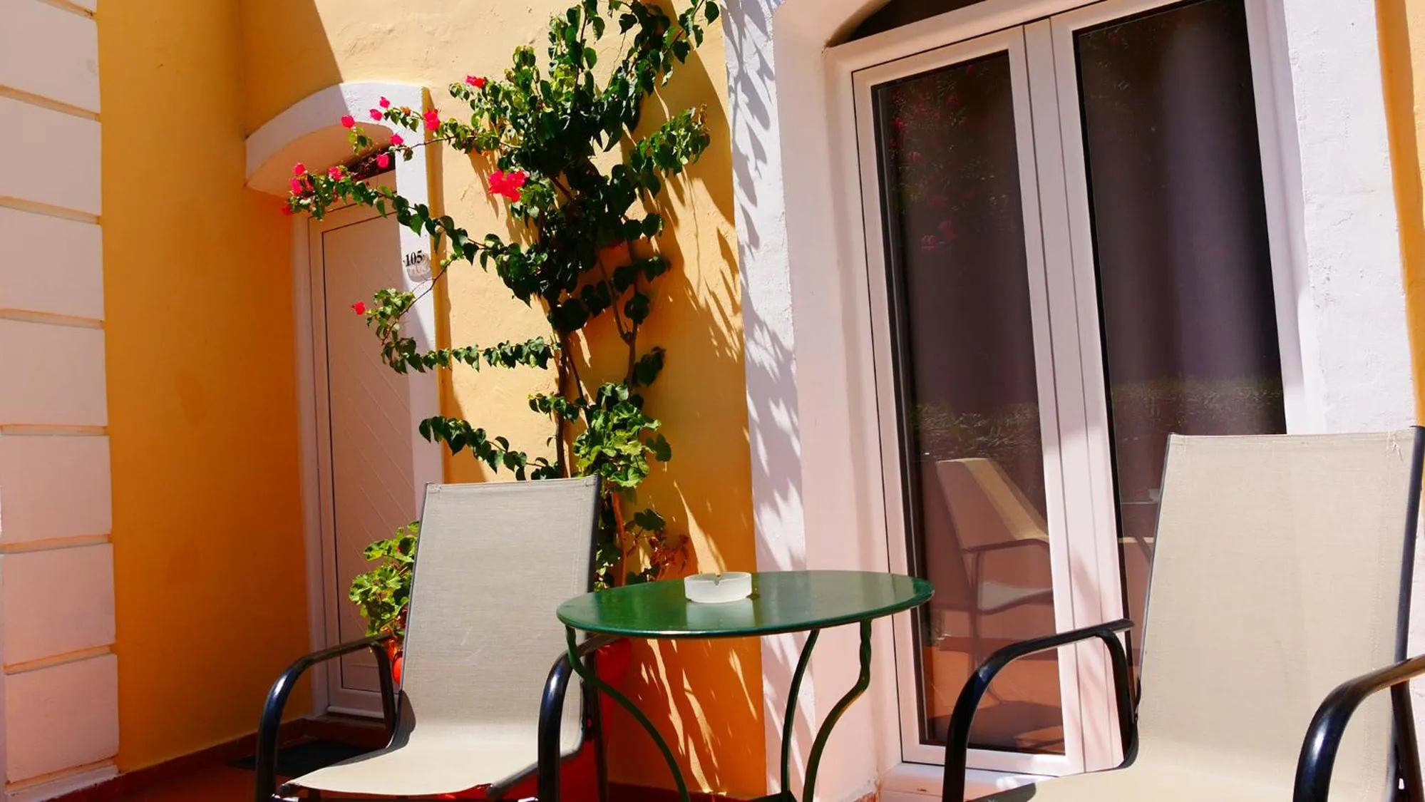 Facade/entrance in Stavros Villas&Apartments