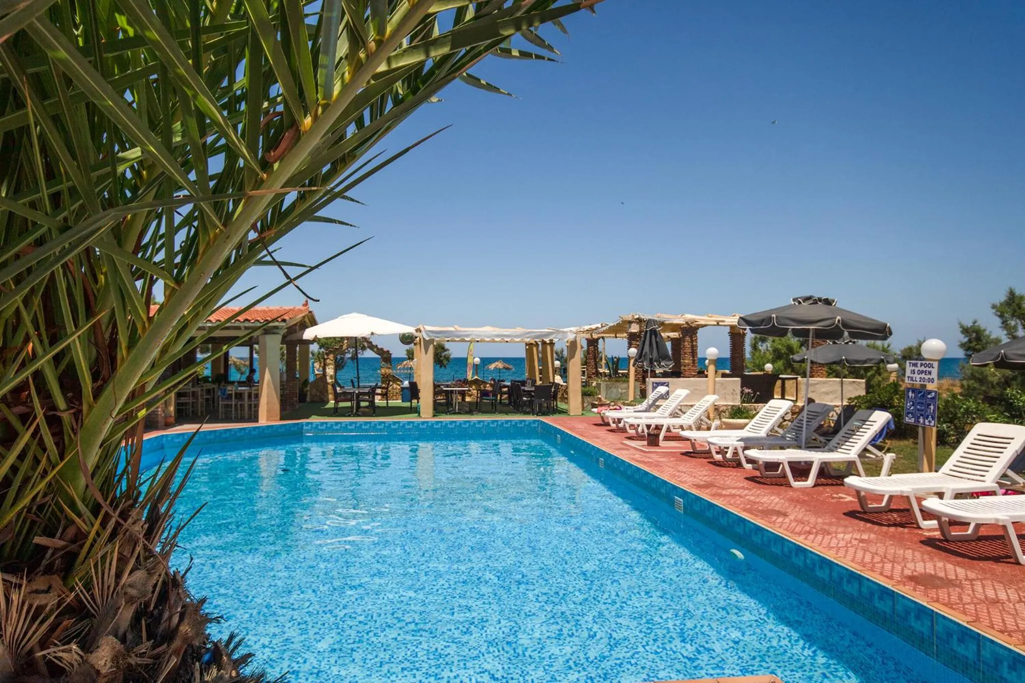 Swimming pool in Stavros Villas&Apartments