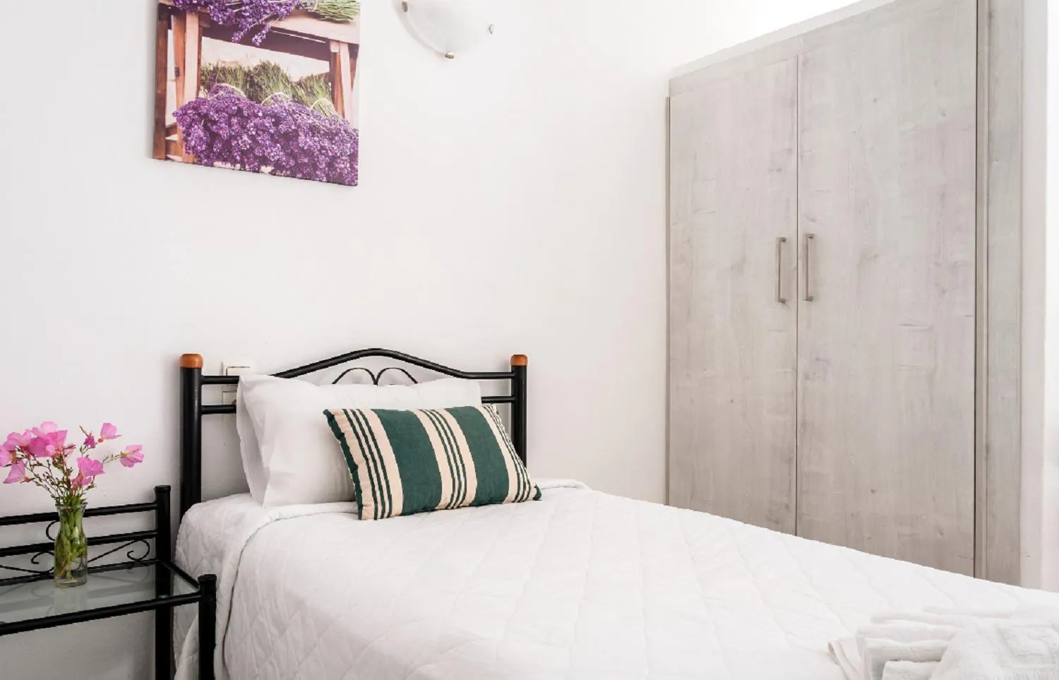 Bed in Stavros Villas&Apartments