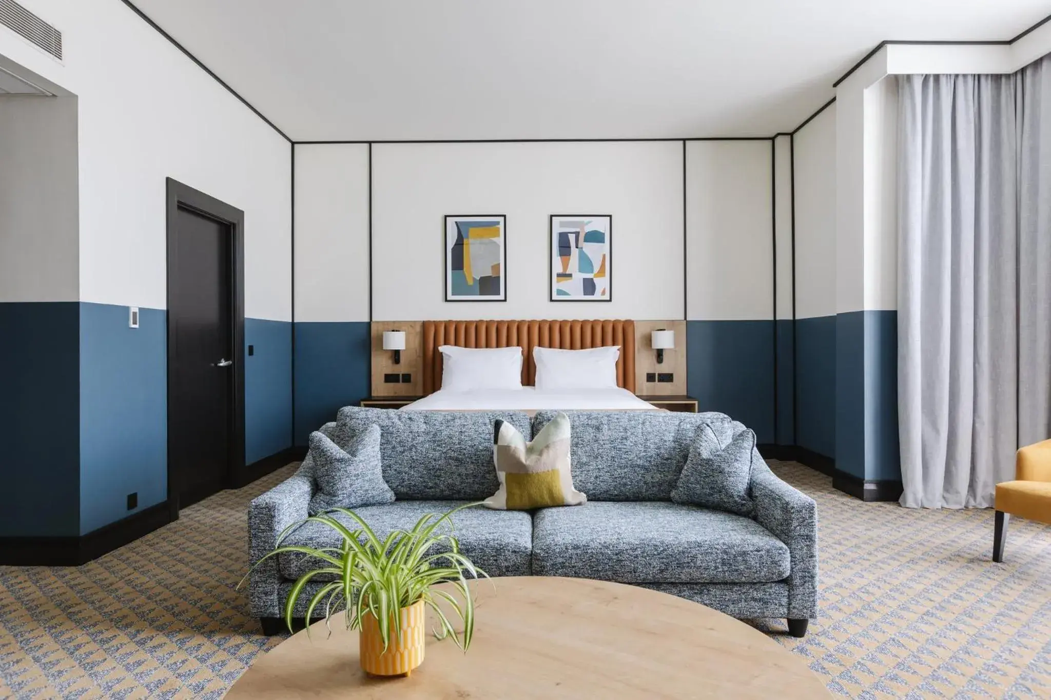 Photo of the whole room in voco Belfast by IHG Photo of the whole room in voco Belfast by IHG