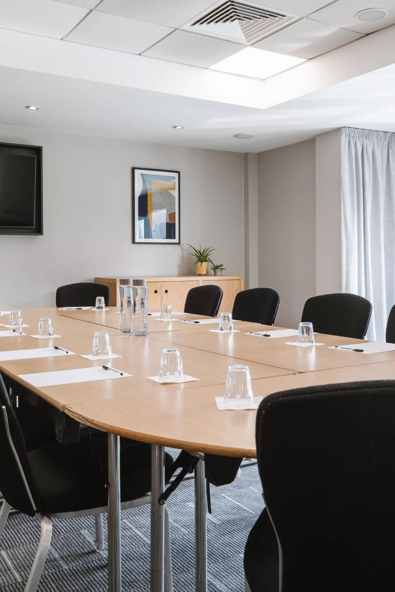 Meeting/conference room in Radisson Blu Hotel Belfast