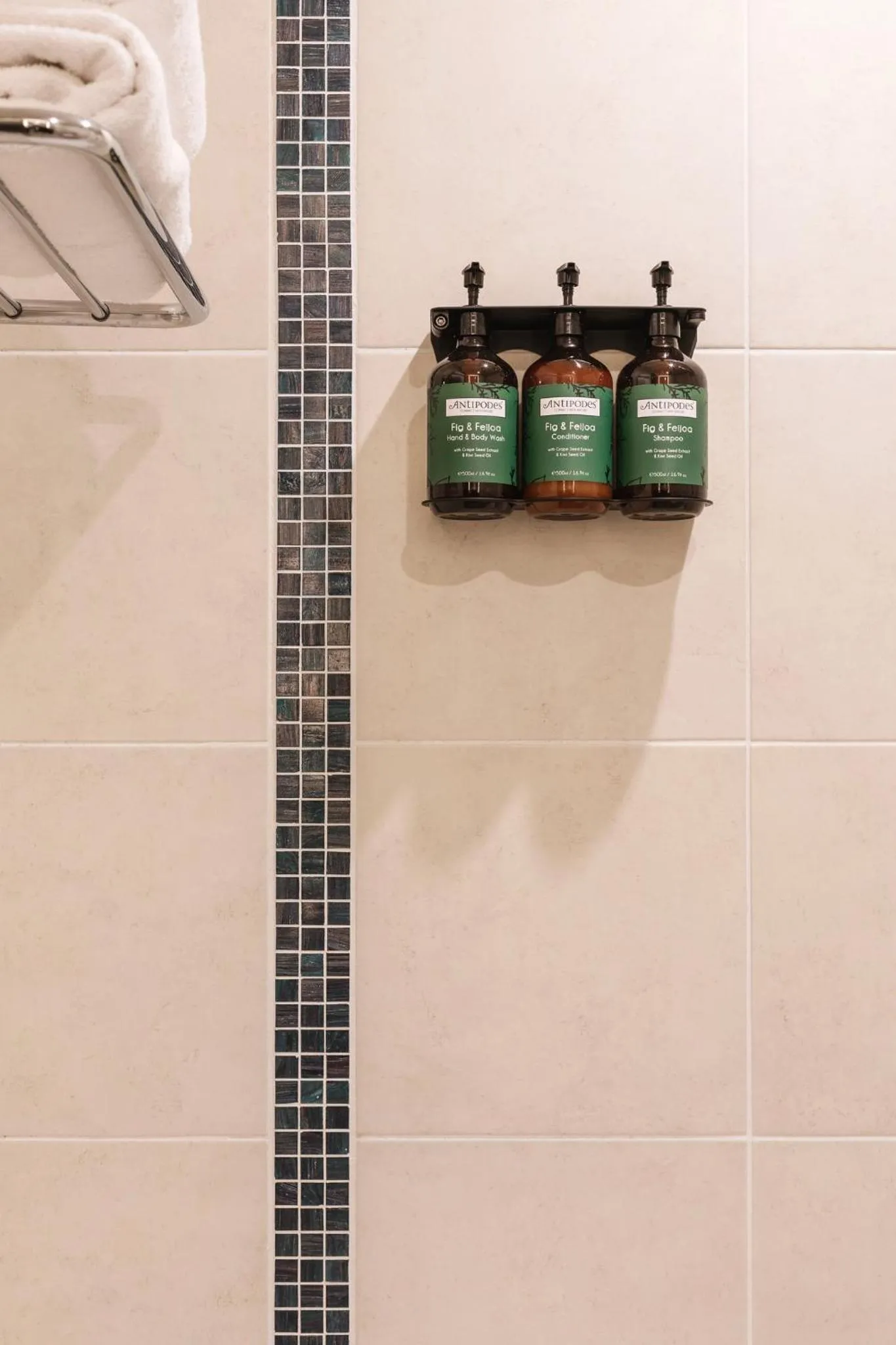 Photo of the whole room in Radisson Blu Hotel Belfast