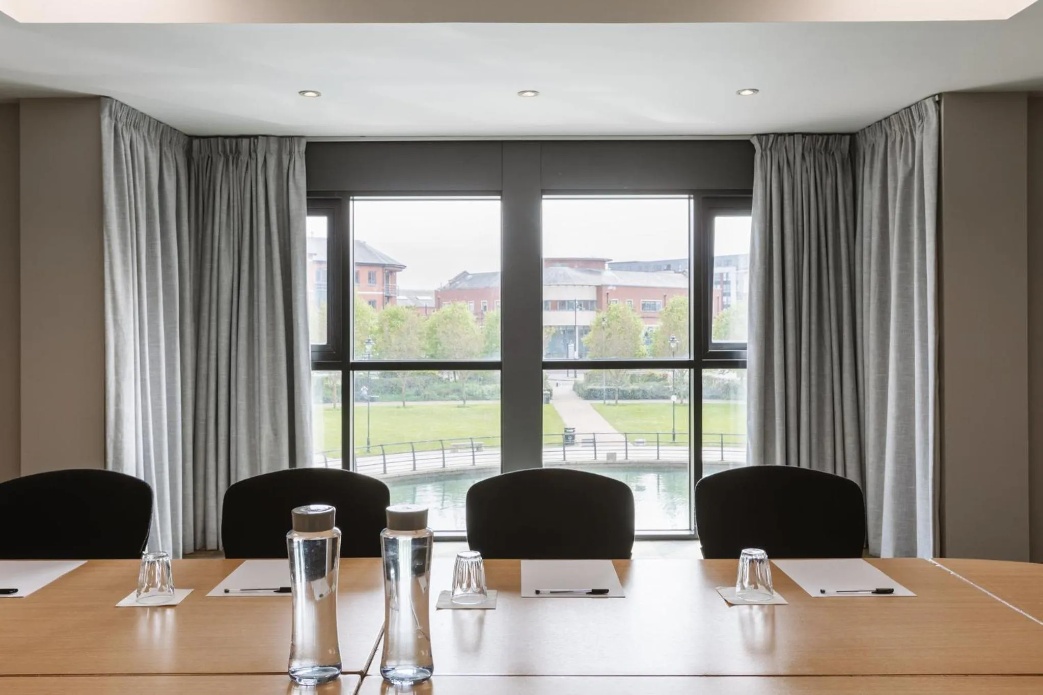Meeting/conference room in Radisson Blu Hotel Belfast