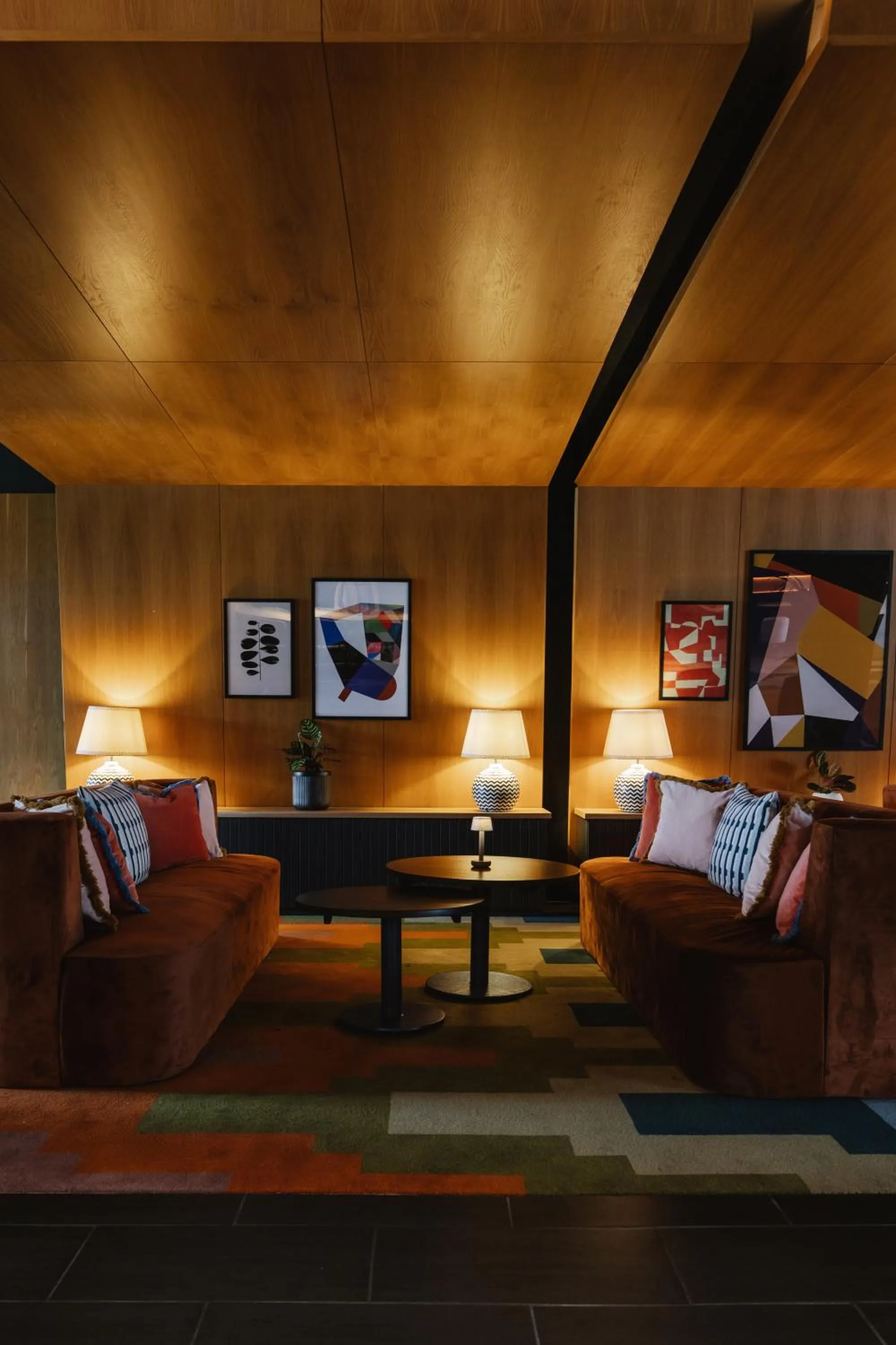 Seating area in Radisson Blu Hotel Belfast