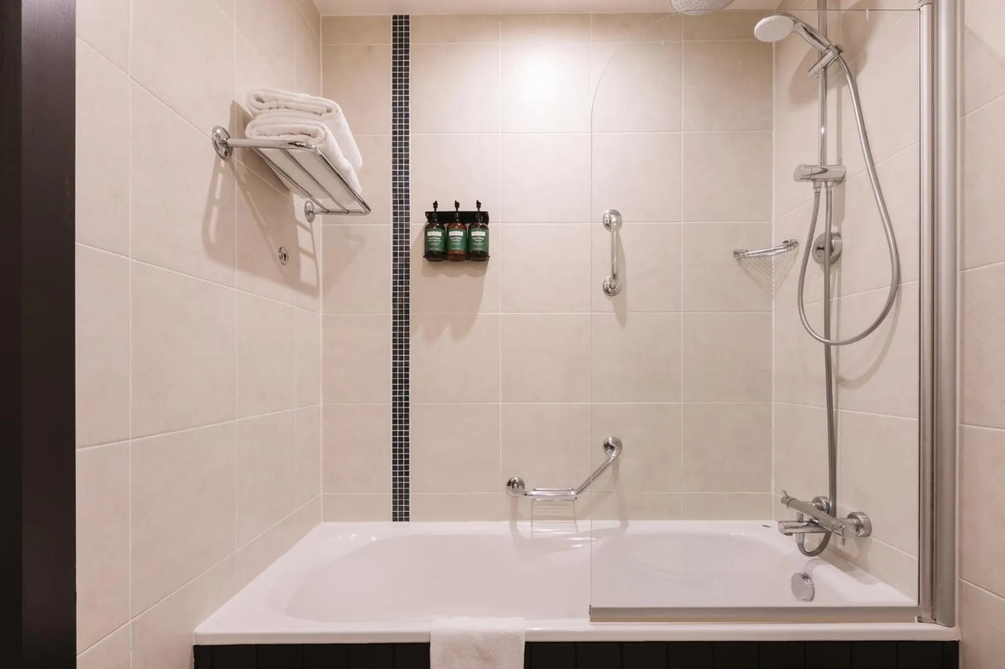 Bathroom in Radisson Blu Hotel Belfast