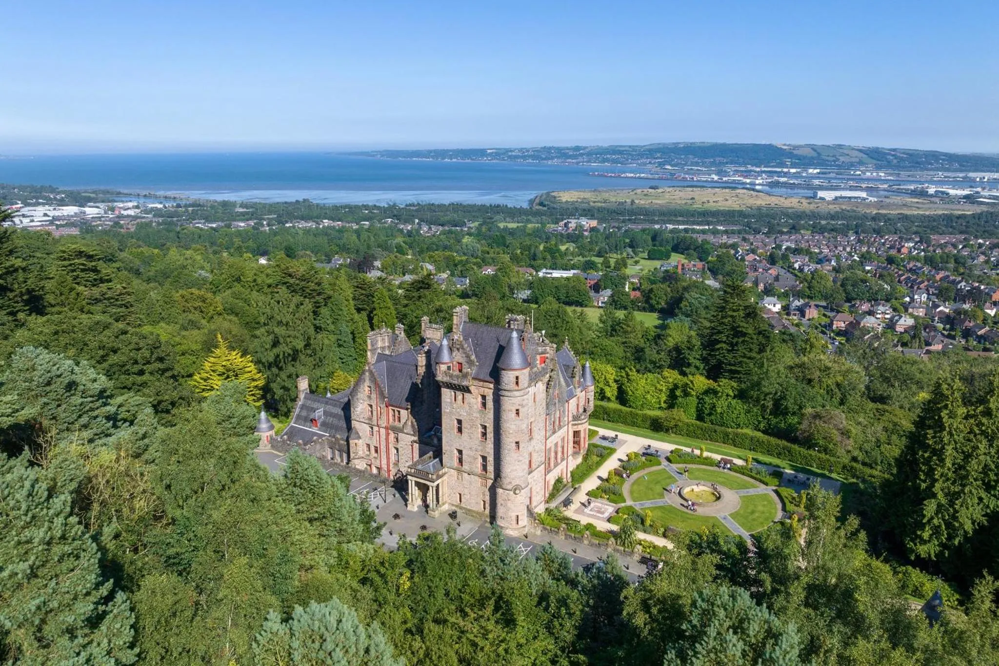 Nearby landmark in Radisson Blu Hotel Belfast