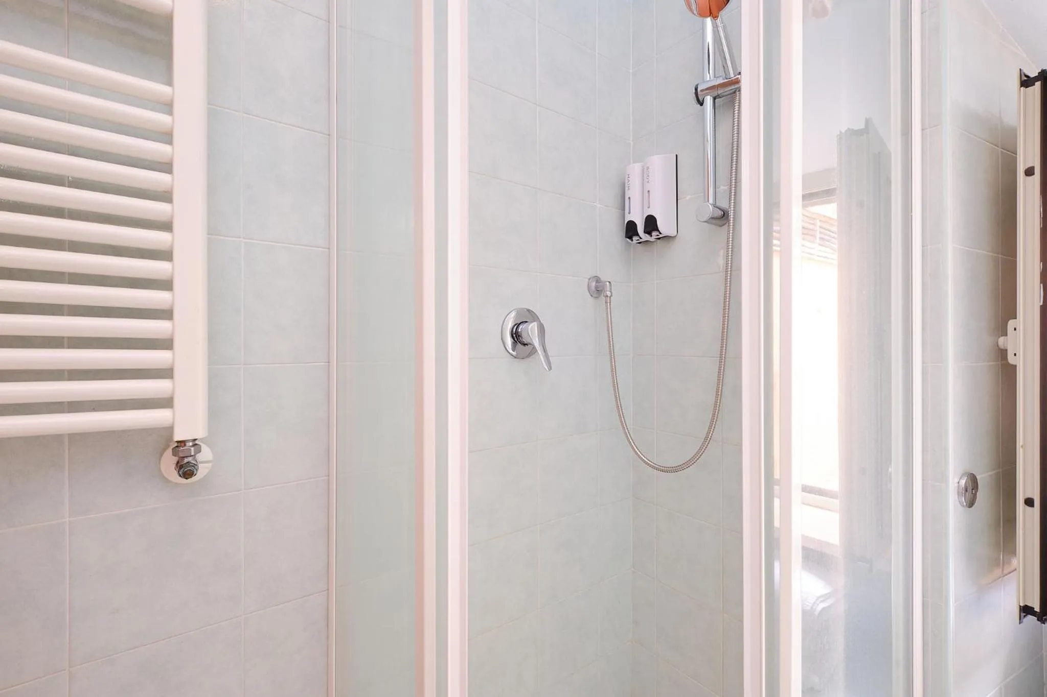 Shower in Albergo Della Posta