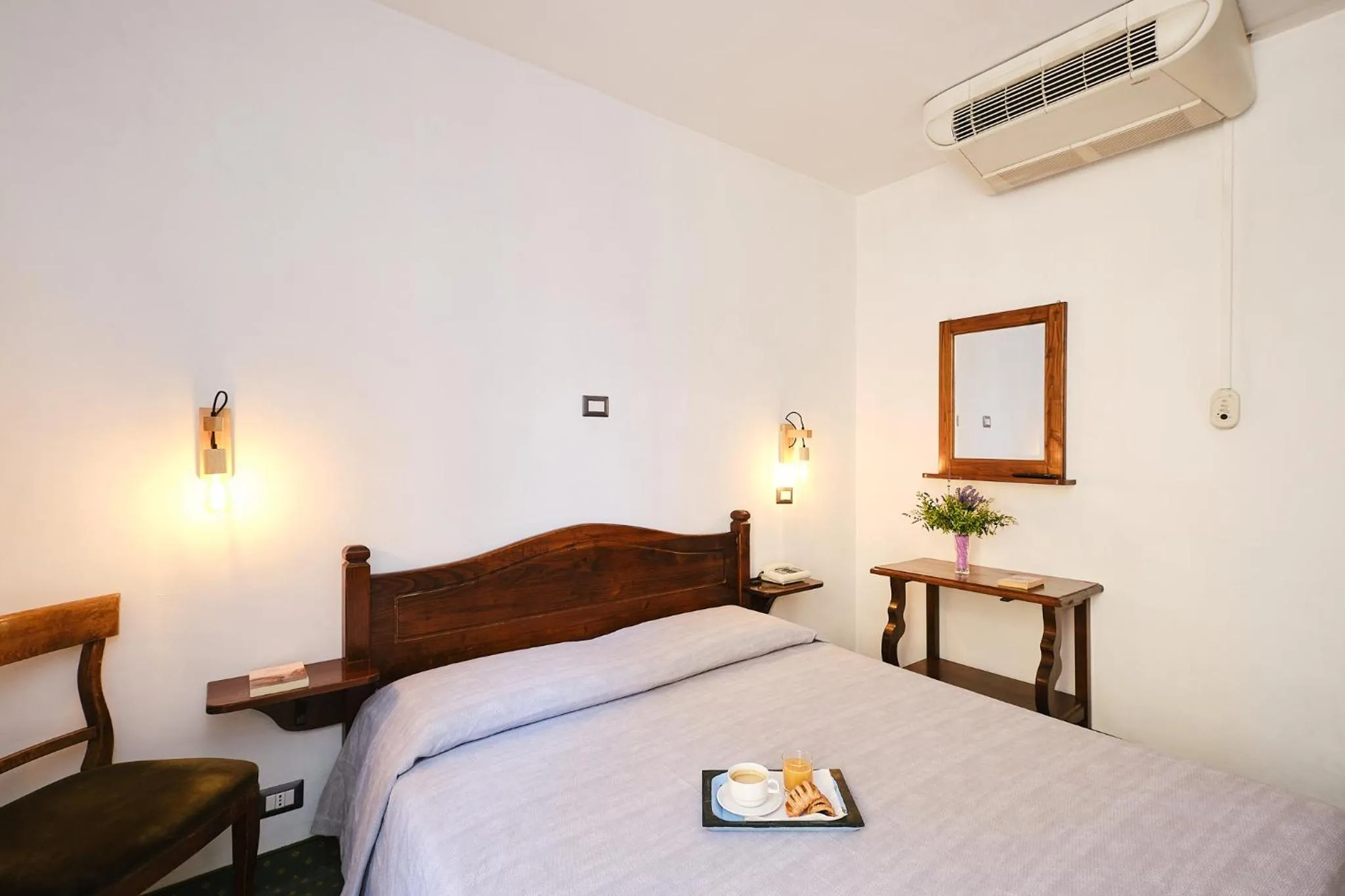 Photo of the whole room, Bed in Albergo Della Posta