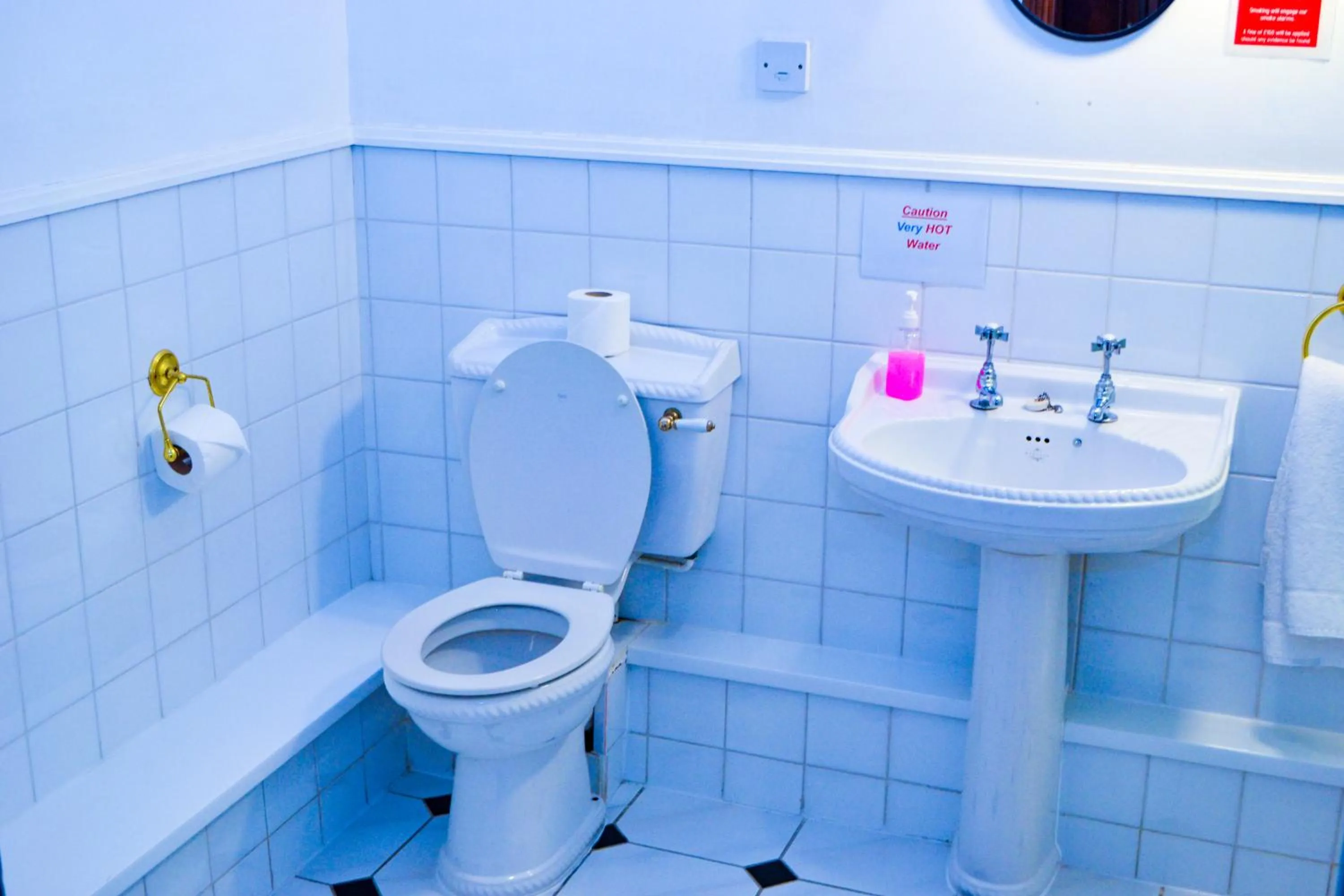 Ty Newydd Country Hotel