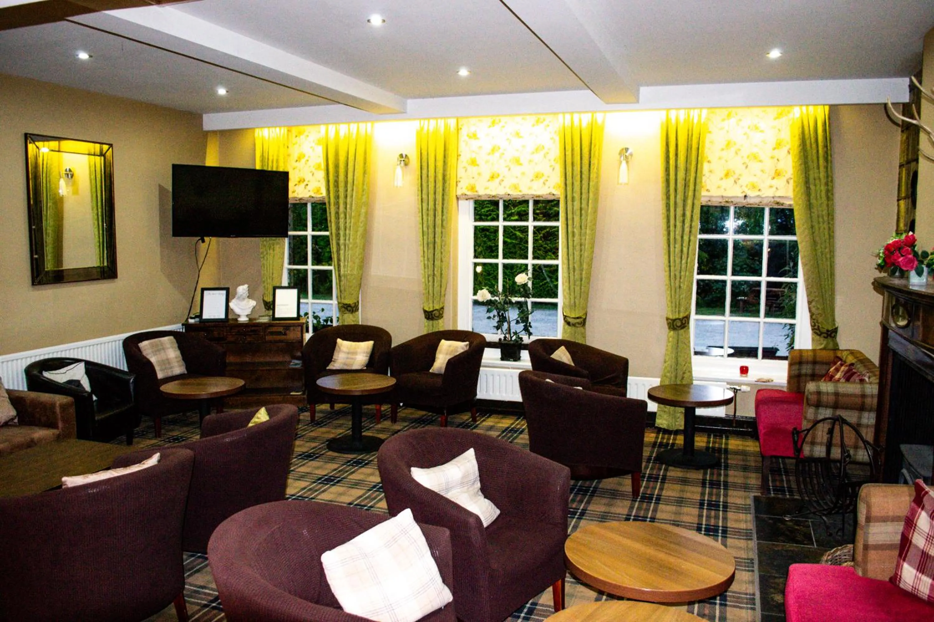 Ty Newydd Country Hotel