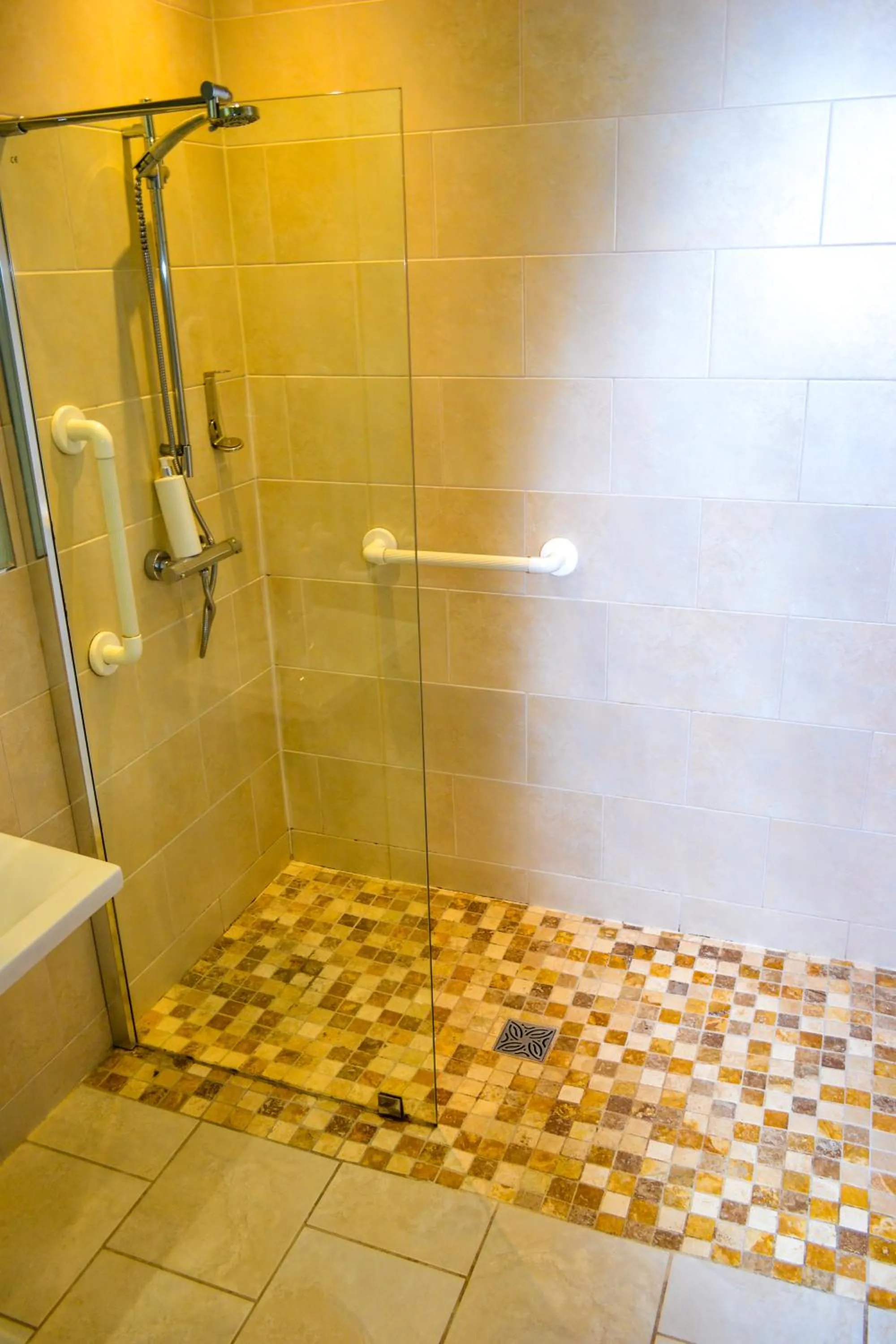 Ty Newydd Country Hotel