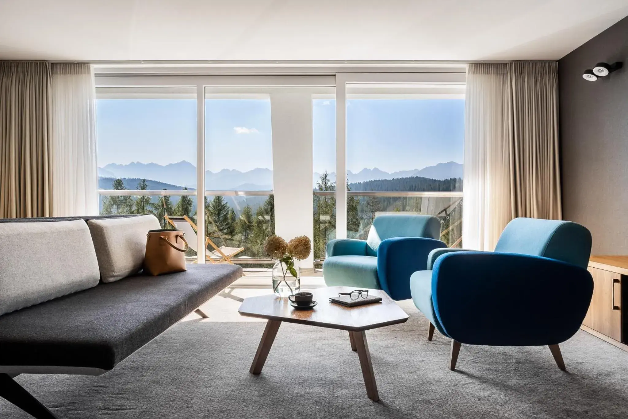 Harnaś Suite in Hotel HARNAŚ dla dorosłych z widokiem na Tatry - Adults only Harnaś Suite in Hotel HARNAŚ dla dorosłych z widokiem na Tatry - Adults only