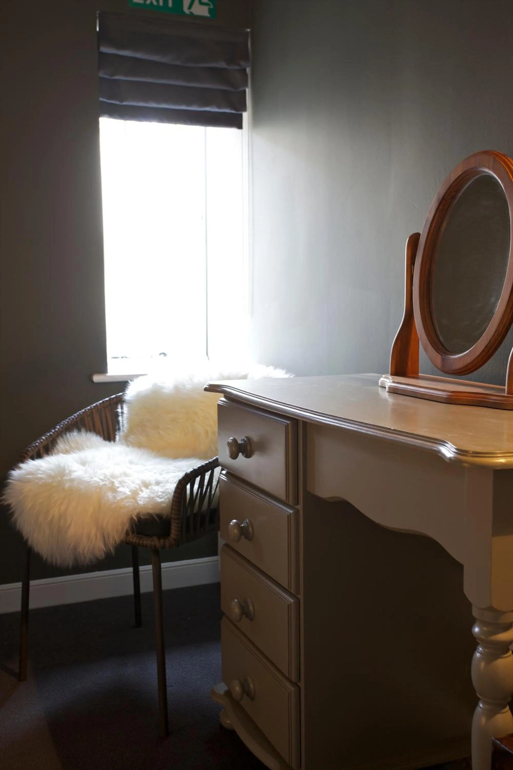 Decorative detail, Bed in The Kings Arms