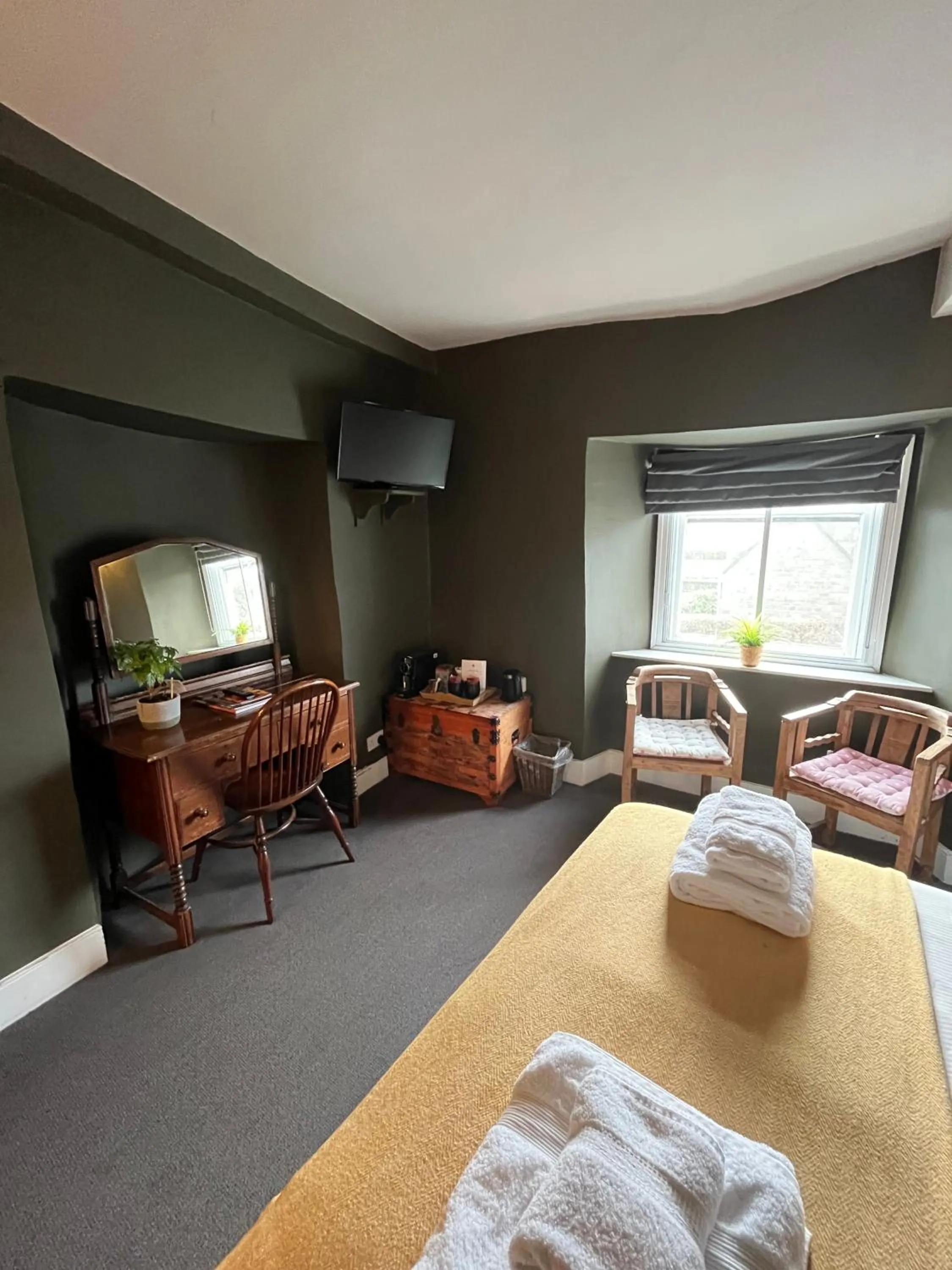 Bedroom, Bed in The Kings Arms