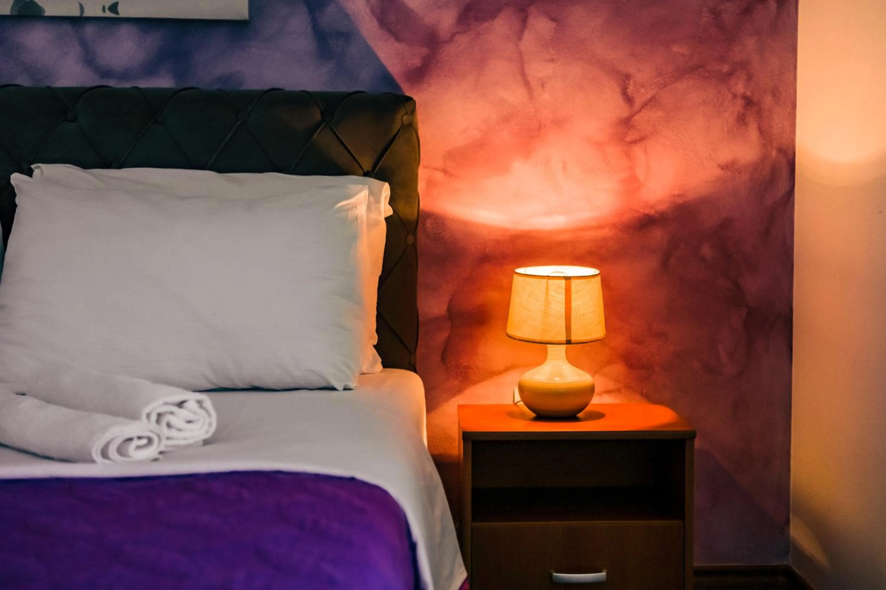 Bedroom, Bed in Hotel Oasis