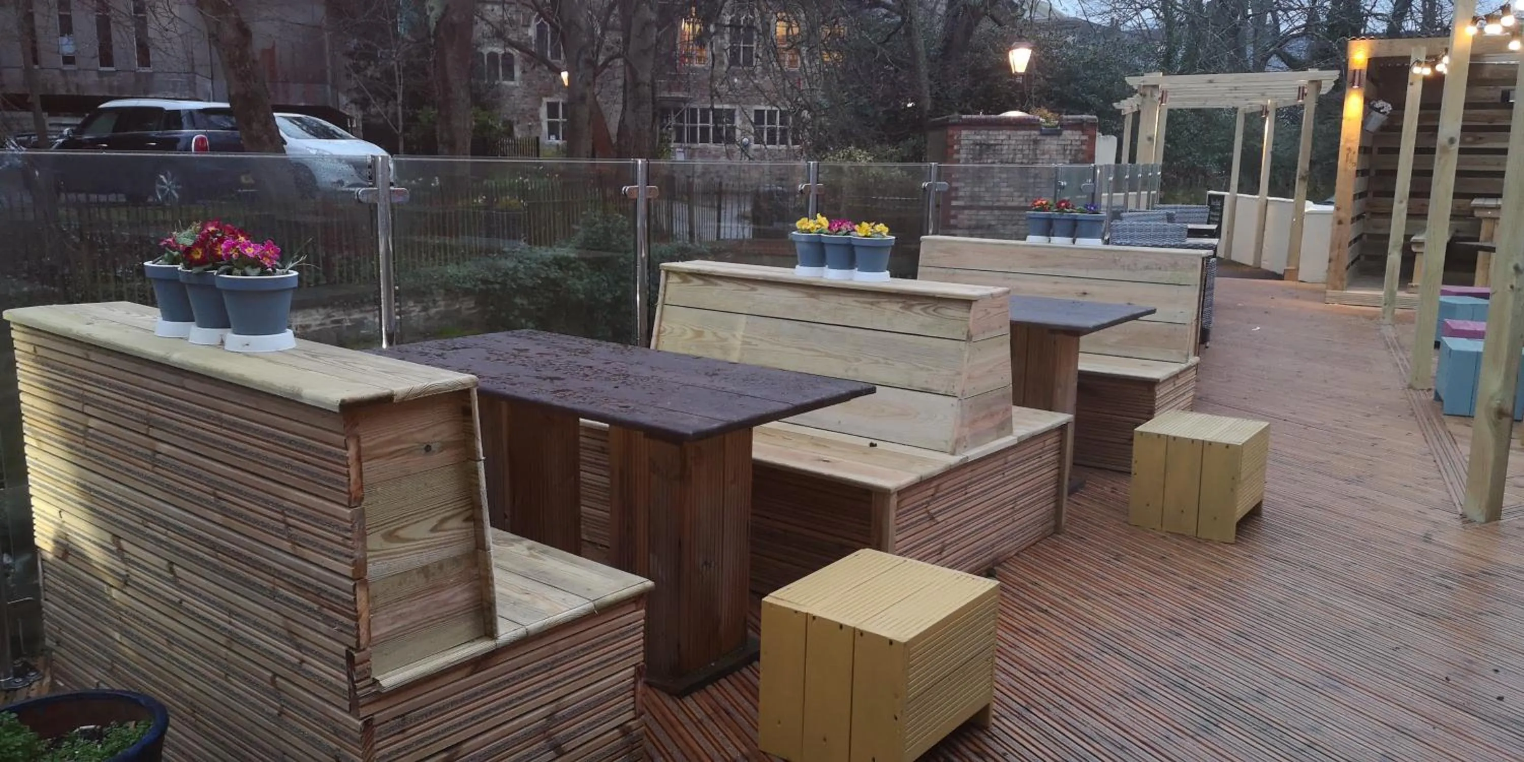 Property building in Barley Sheaf, Old Bridge Street EN SUITE ROOMS, ROOM ONLY