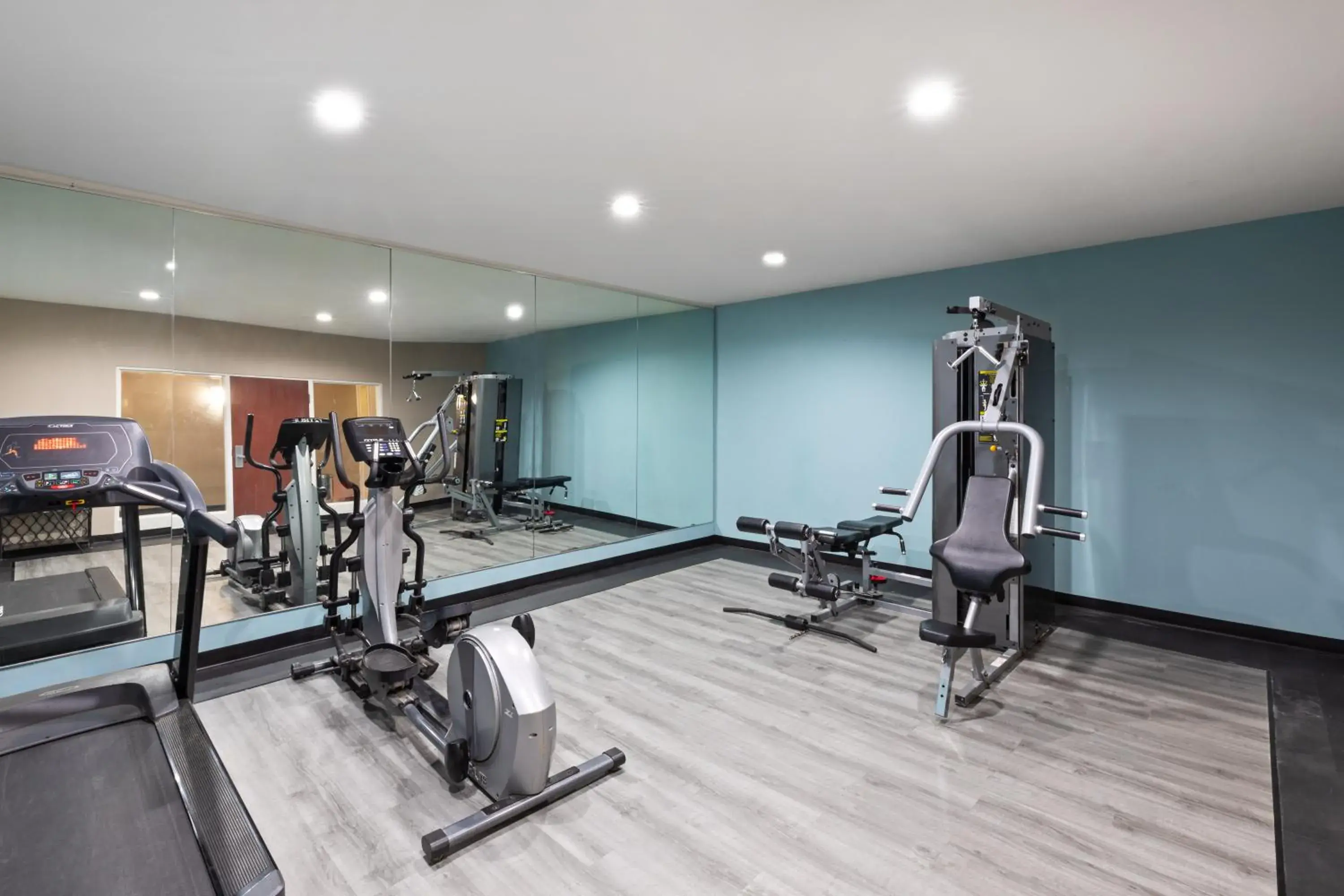Fitness centre/facilities in Super 8 by Wyndham Lubbock West Fitness centre/facilities in Super 8 by Wyndham Lubbock West