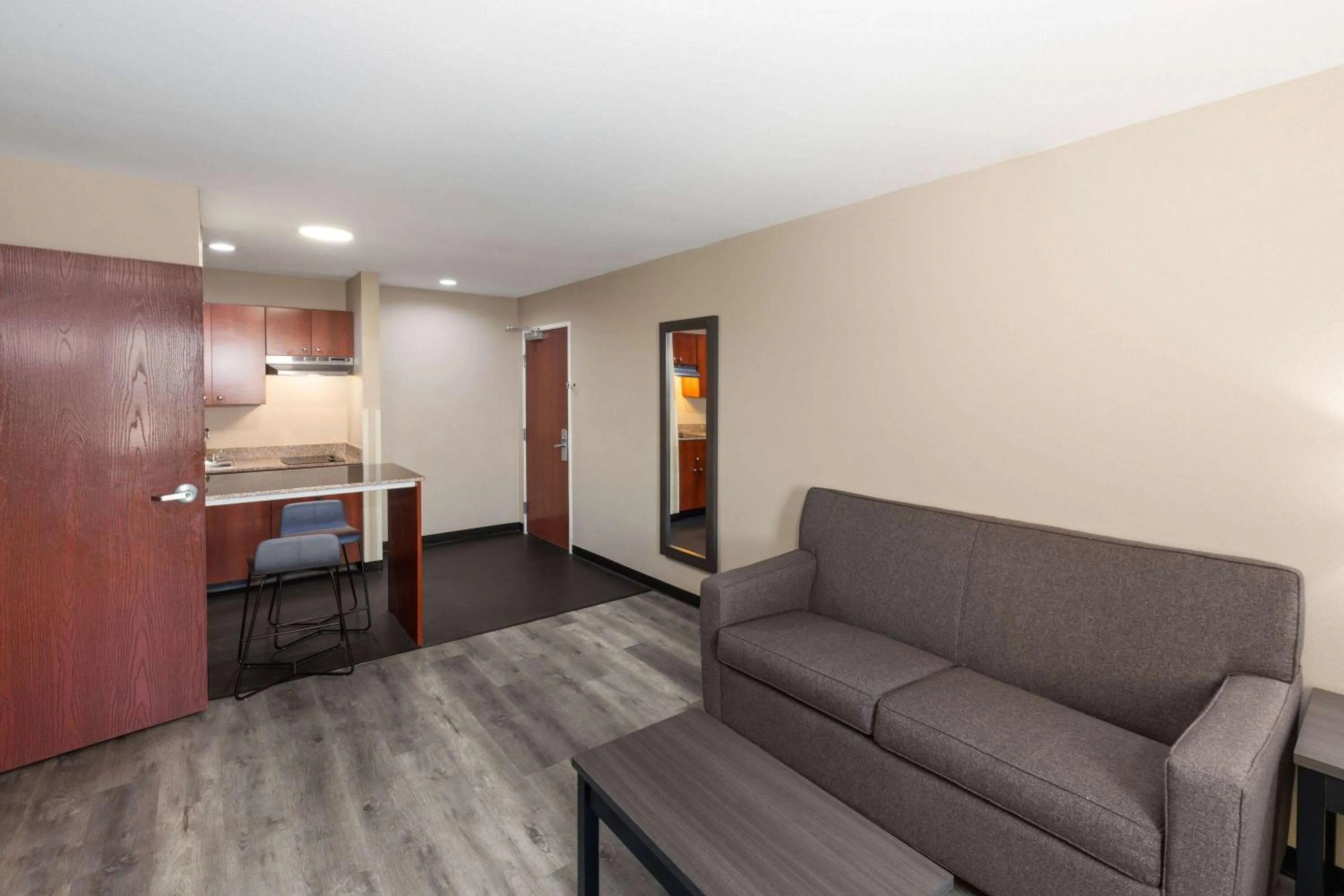 Photo of the whole room in Super 8 by Wyndham Lubbock West