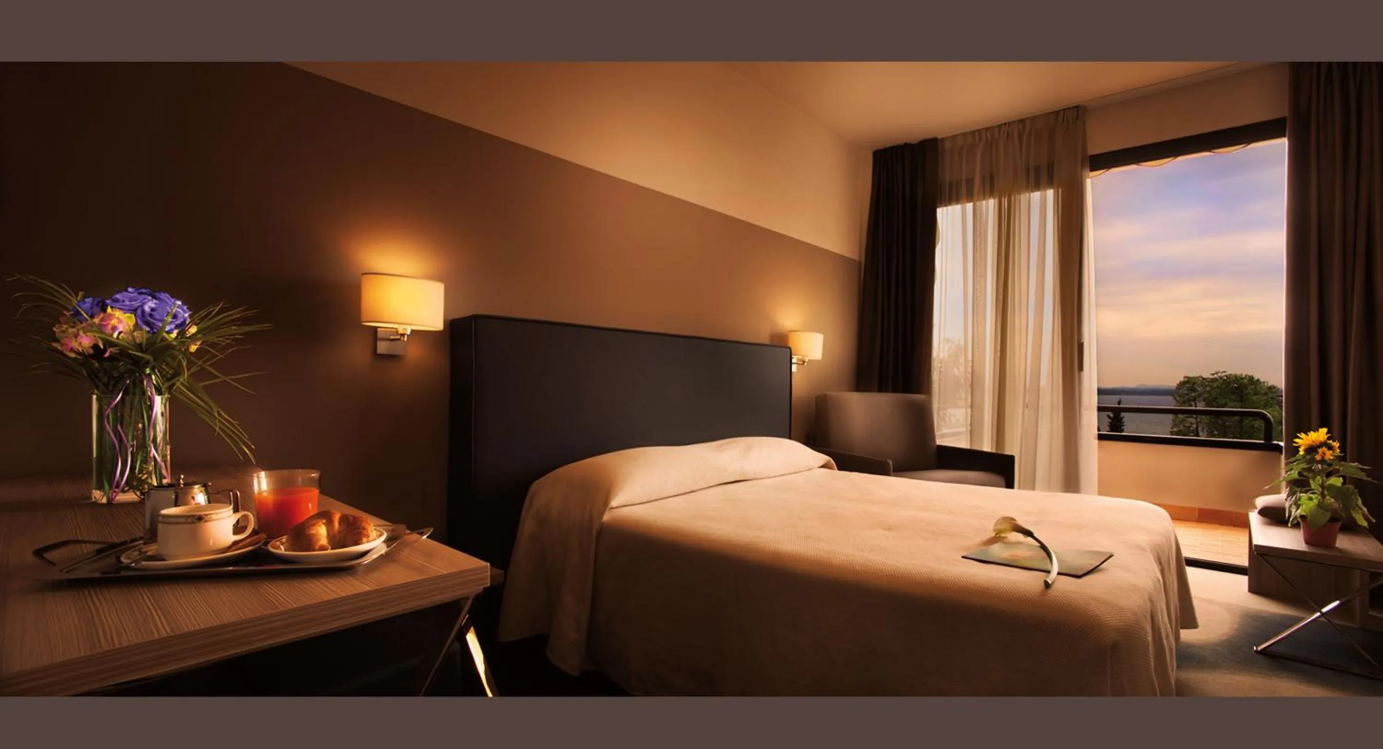 Bed in Hotel Désirée - Garda Lake Collection