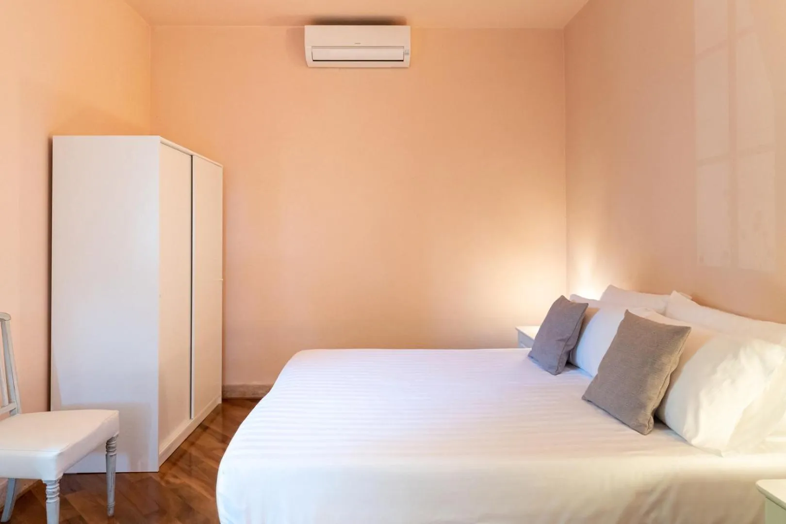 Bed in Hotel Désirée - Garda Lake Collection