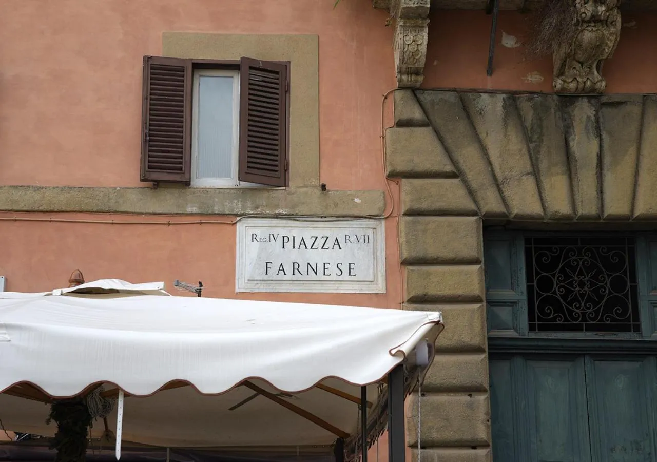 Property building in Farnese 48