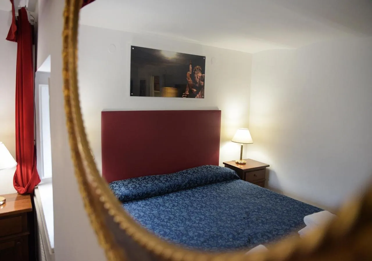 Decorative detail, Bed in Farnese 48