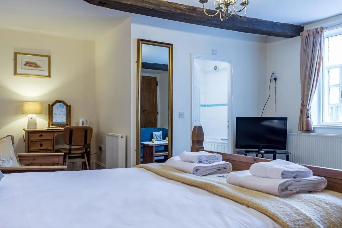 Bed in The Littleton Arms