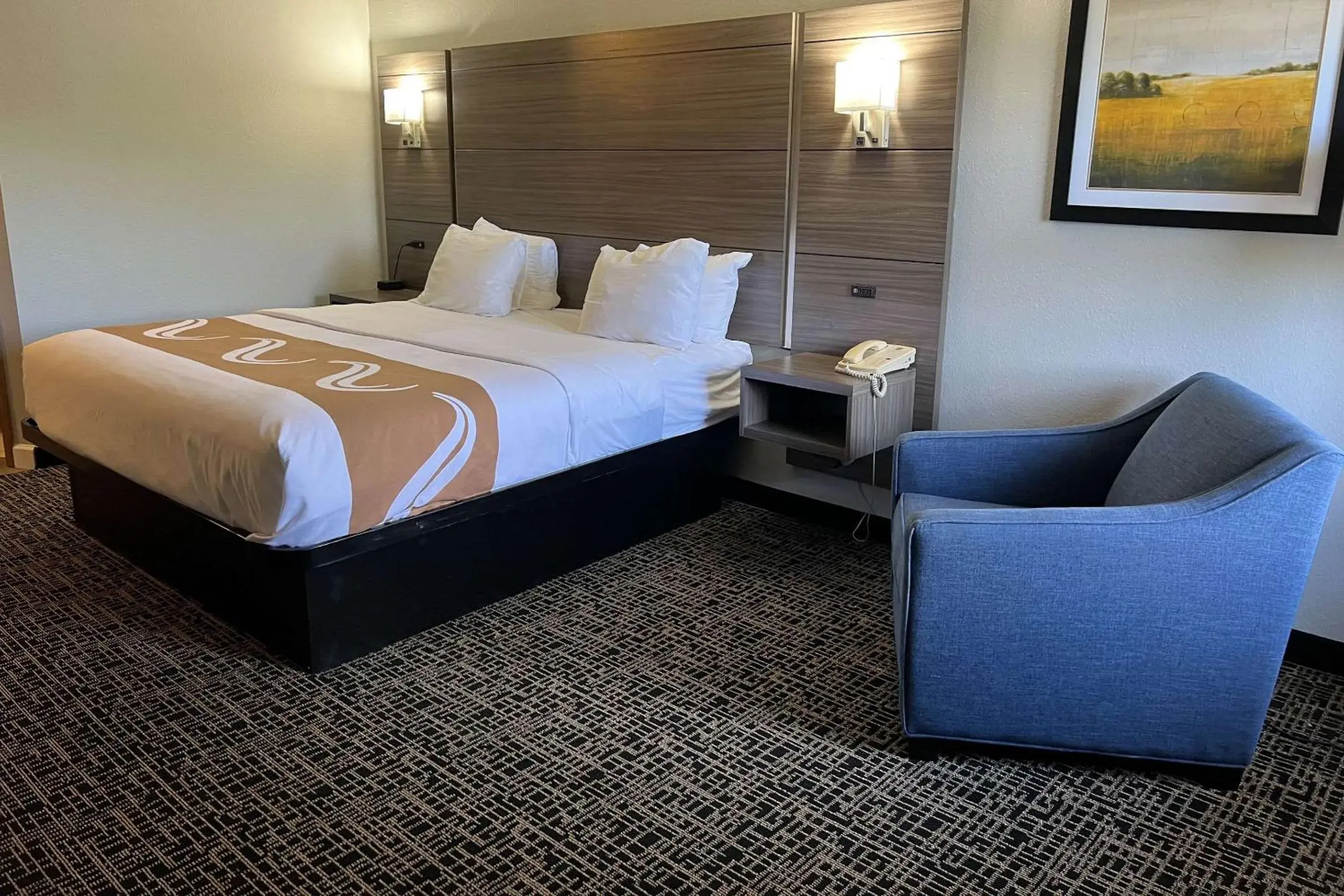 Bedroom, Bed in Quality Inn & Suites Red Wing Bedroom, Bed in Quality Inn & Suites Red Wing