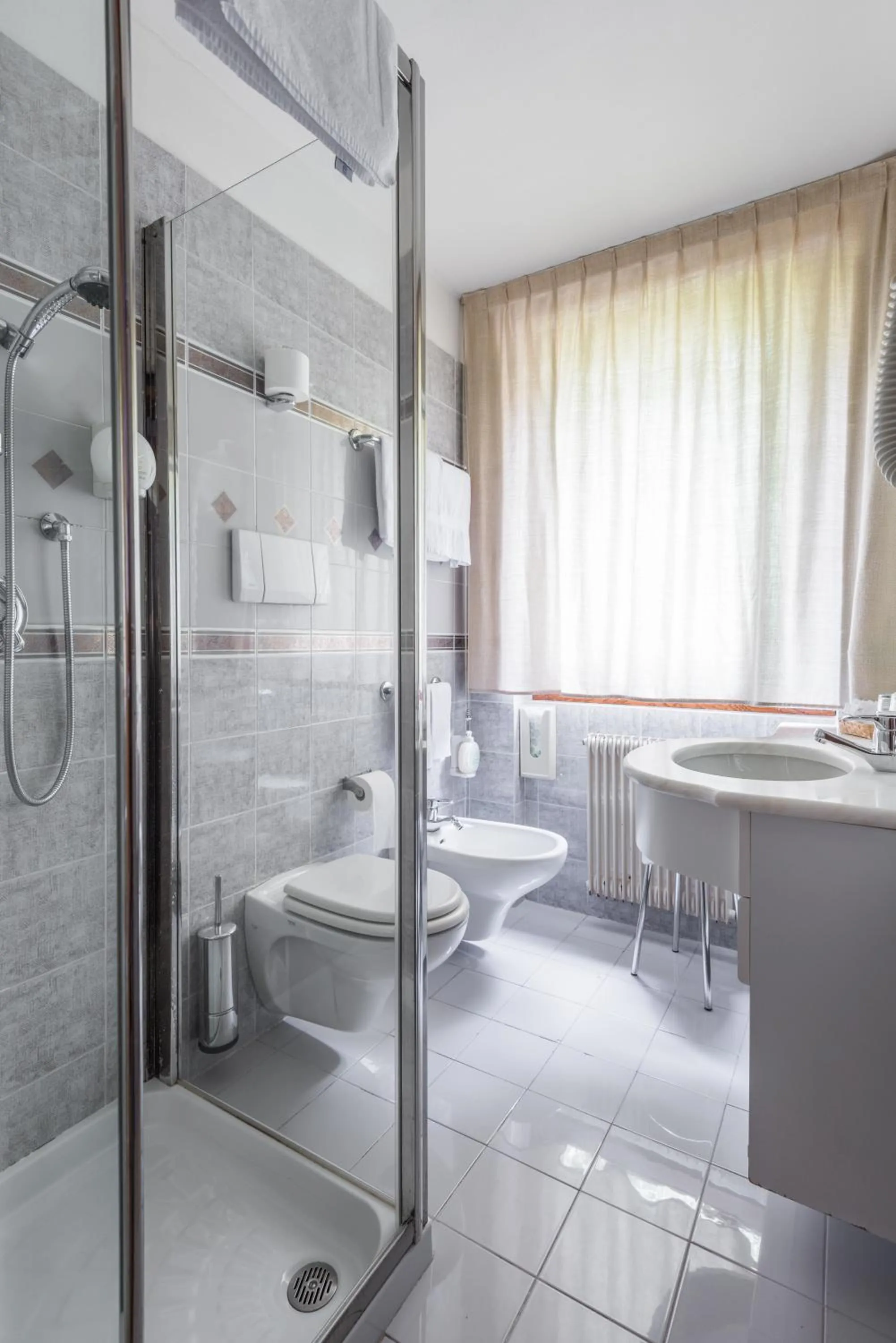 Bathroom in Hotel St. Raphael