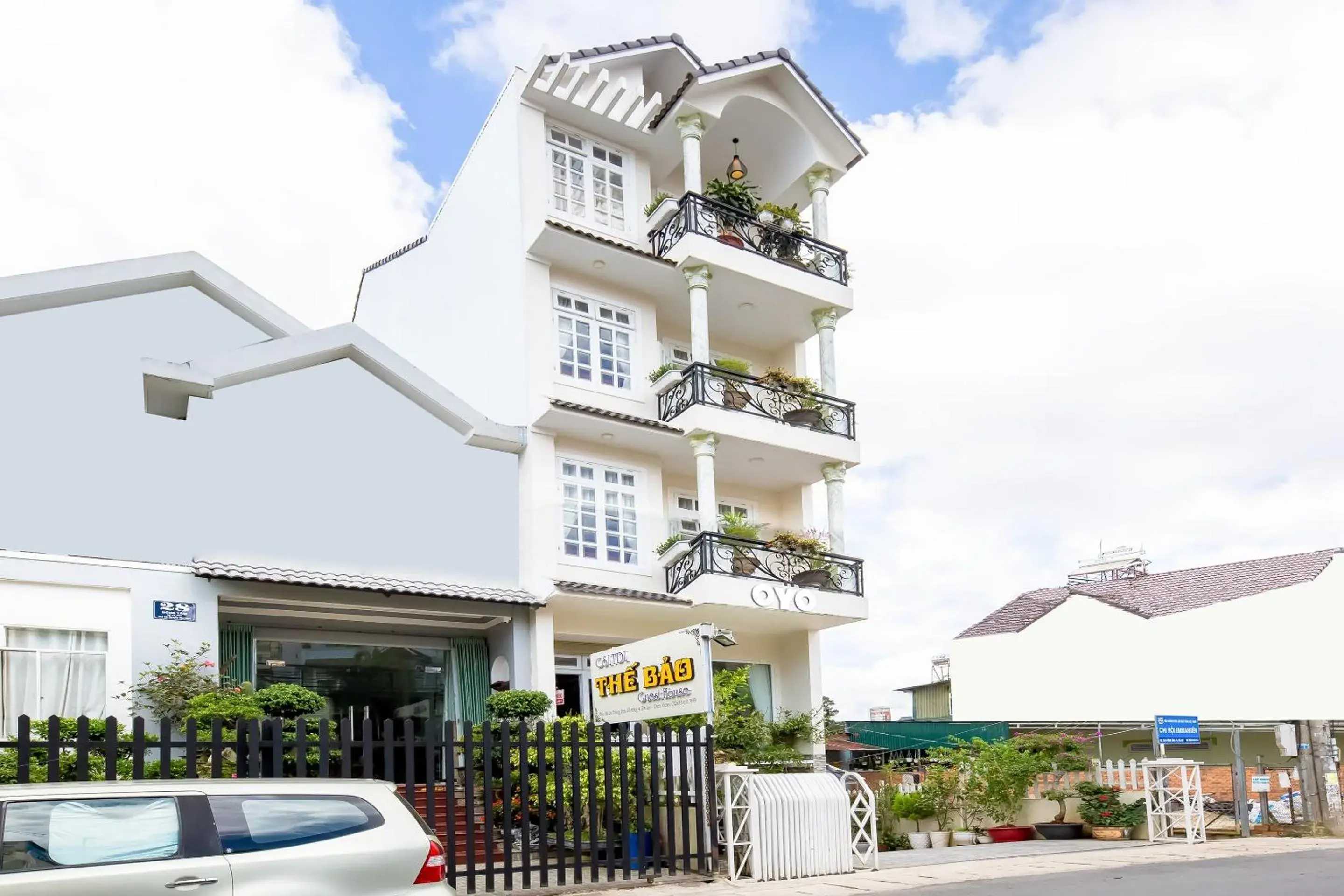 Facade/entrance in The Bao Hotel Facade/entrance in The Bao Hotel