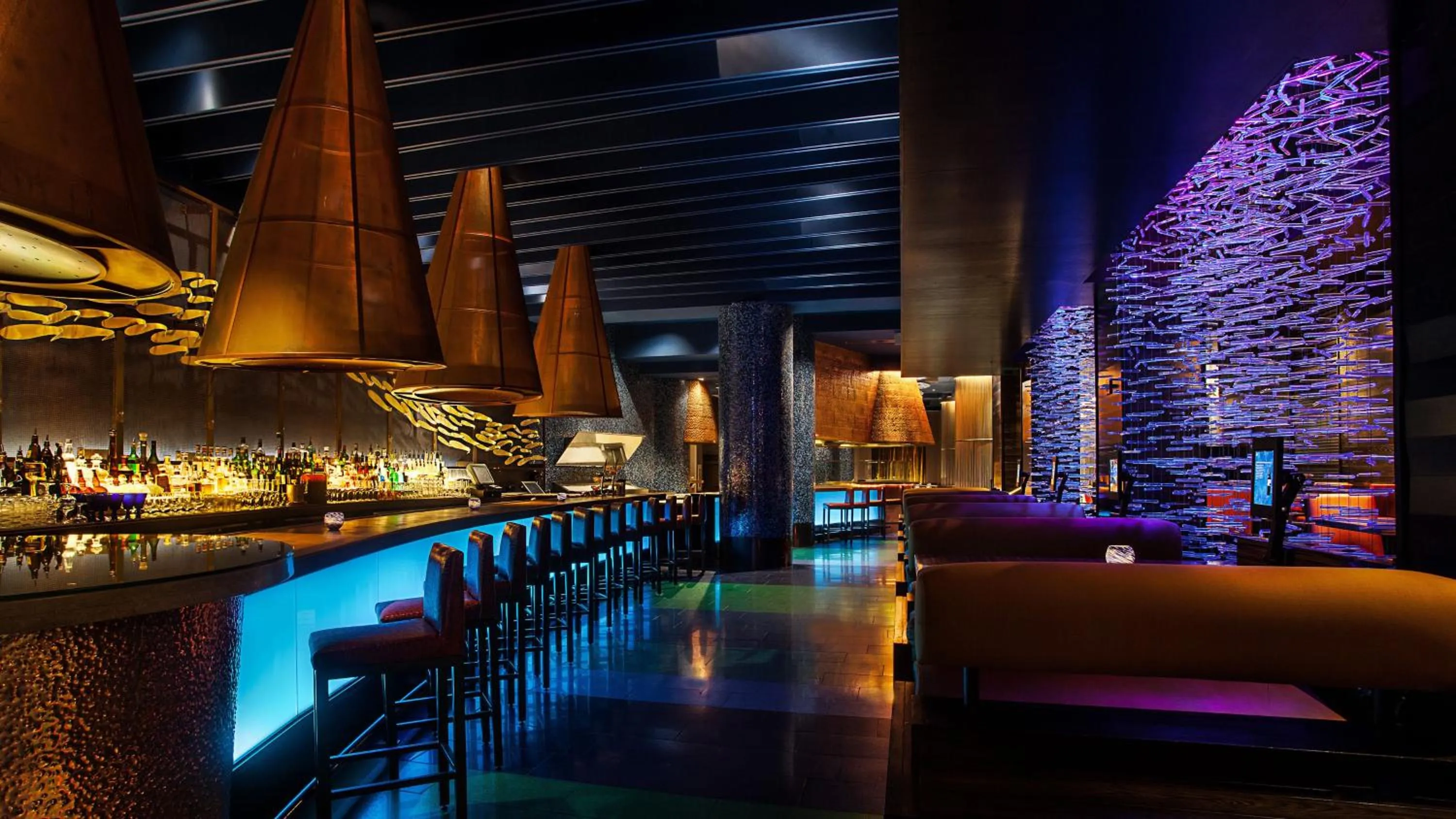 Lounge or bar in Walt Disney World Dolphin