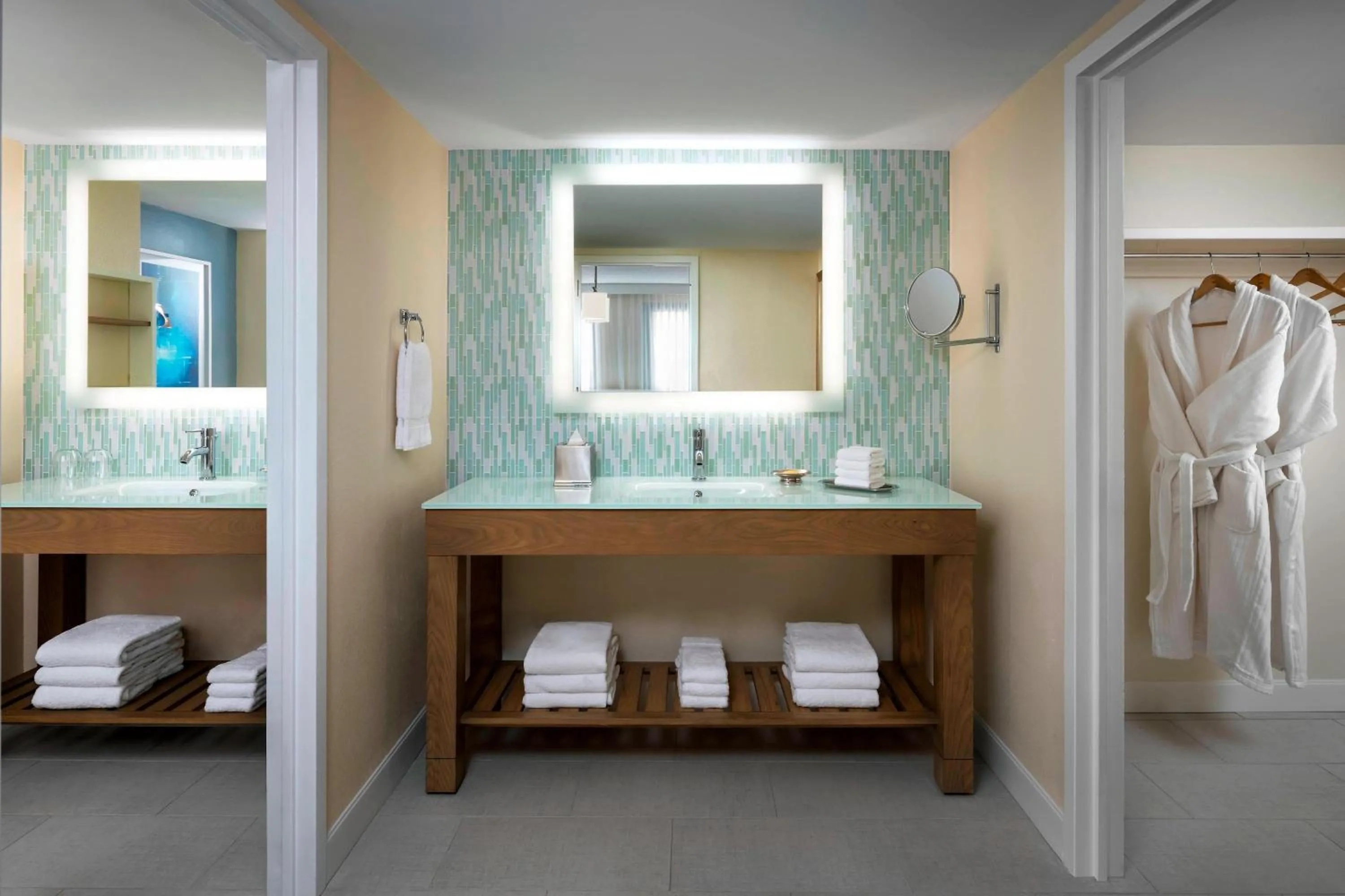 Bathroom in Walt Disney World Dolphin