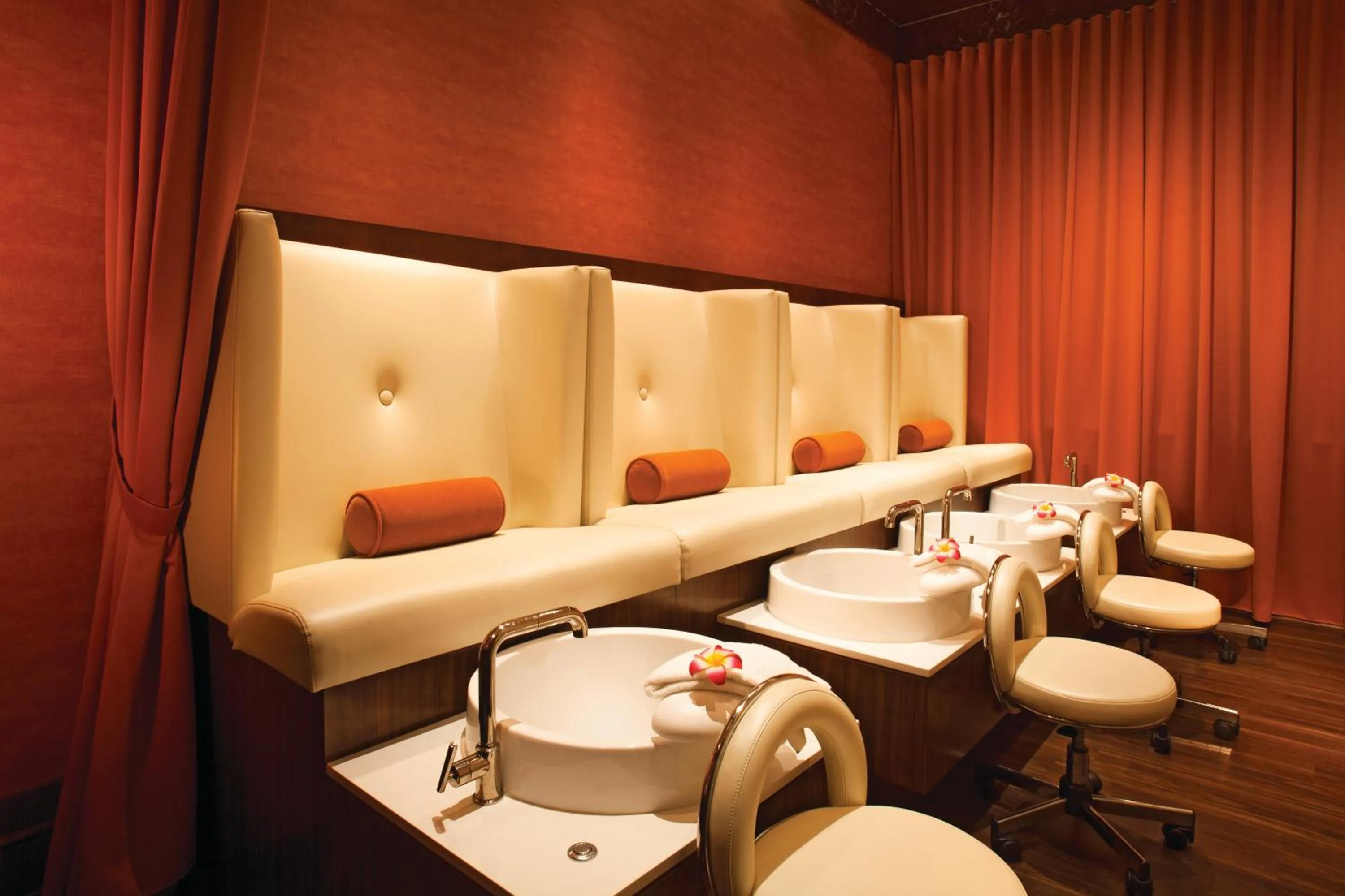 Spa and wellness centre/facilities in Walt Disney World Dolphin