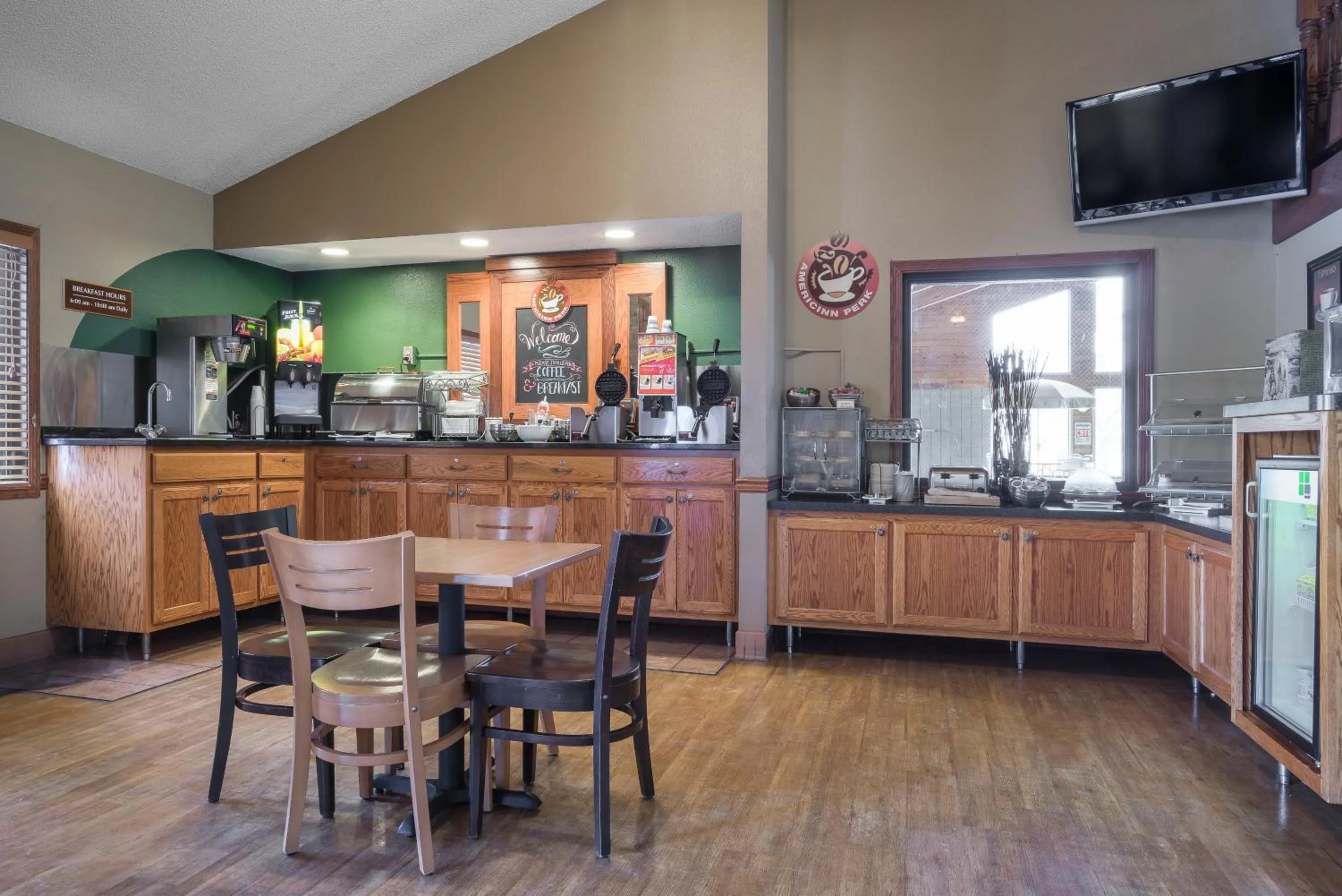 Lobby or reception in AmericInn by Wyndham Hutchinson