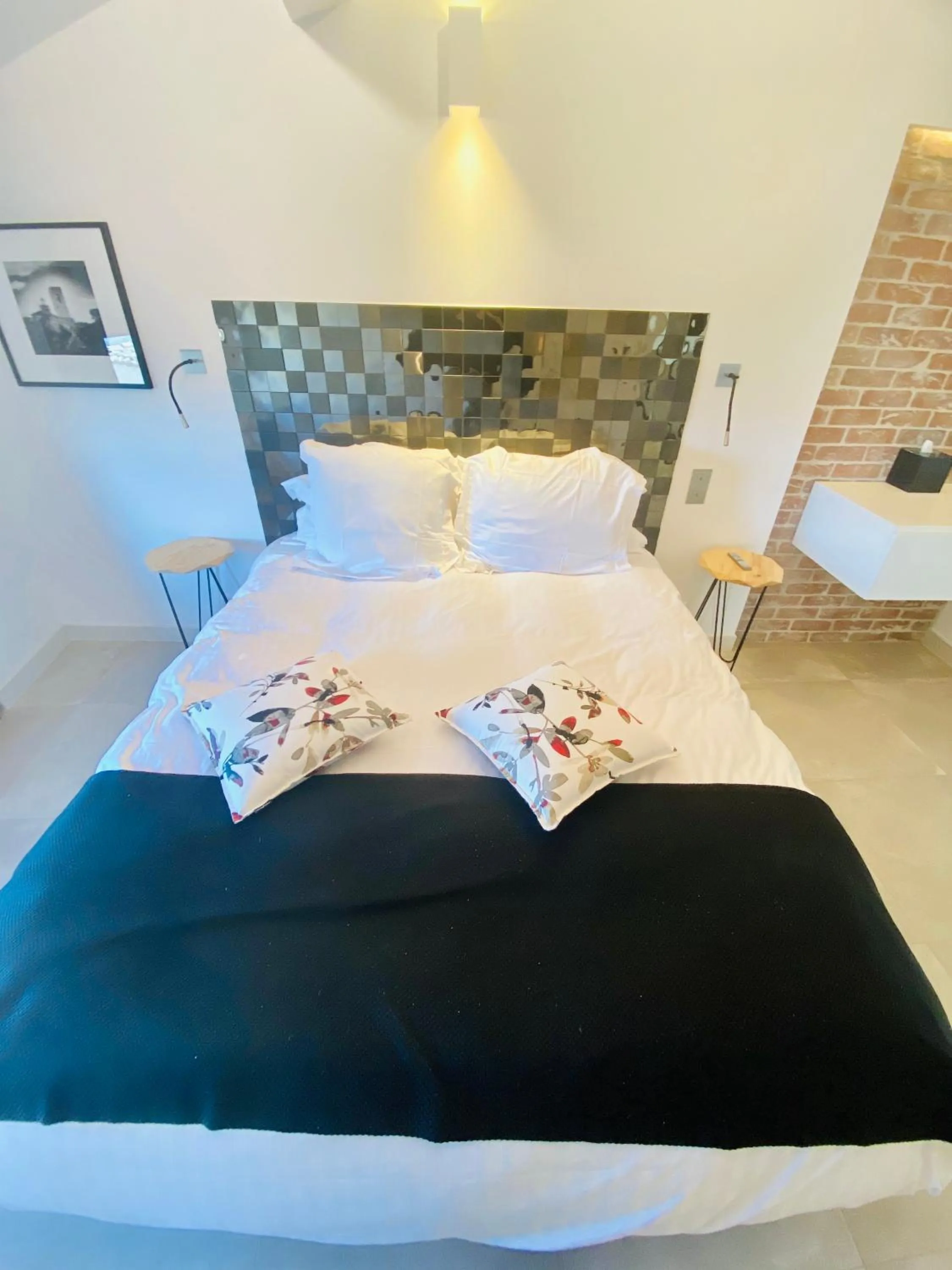 Bedroom in Hostellerie de la fontaine