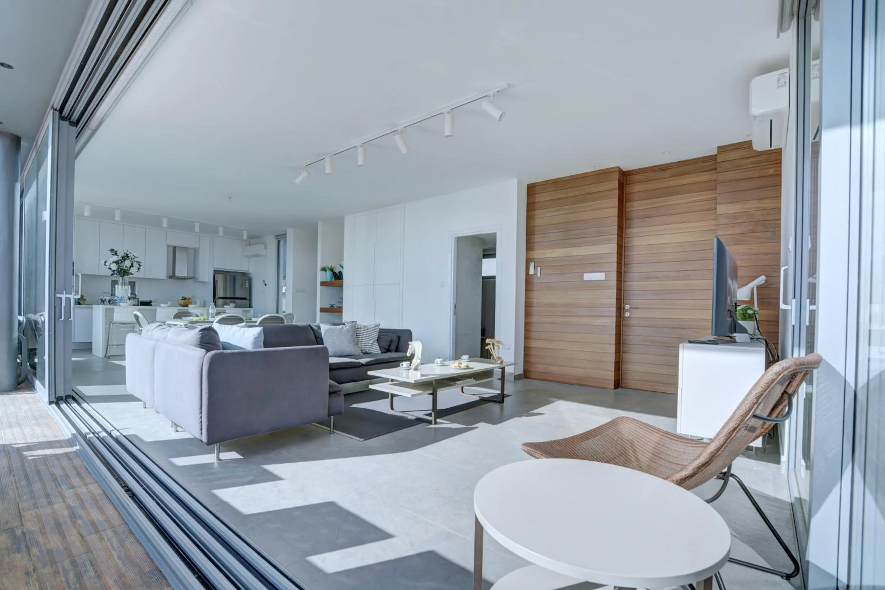 TV and multimedia in White Pearl Villas