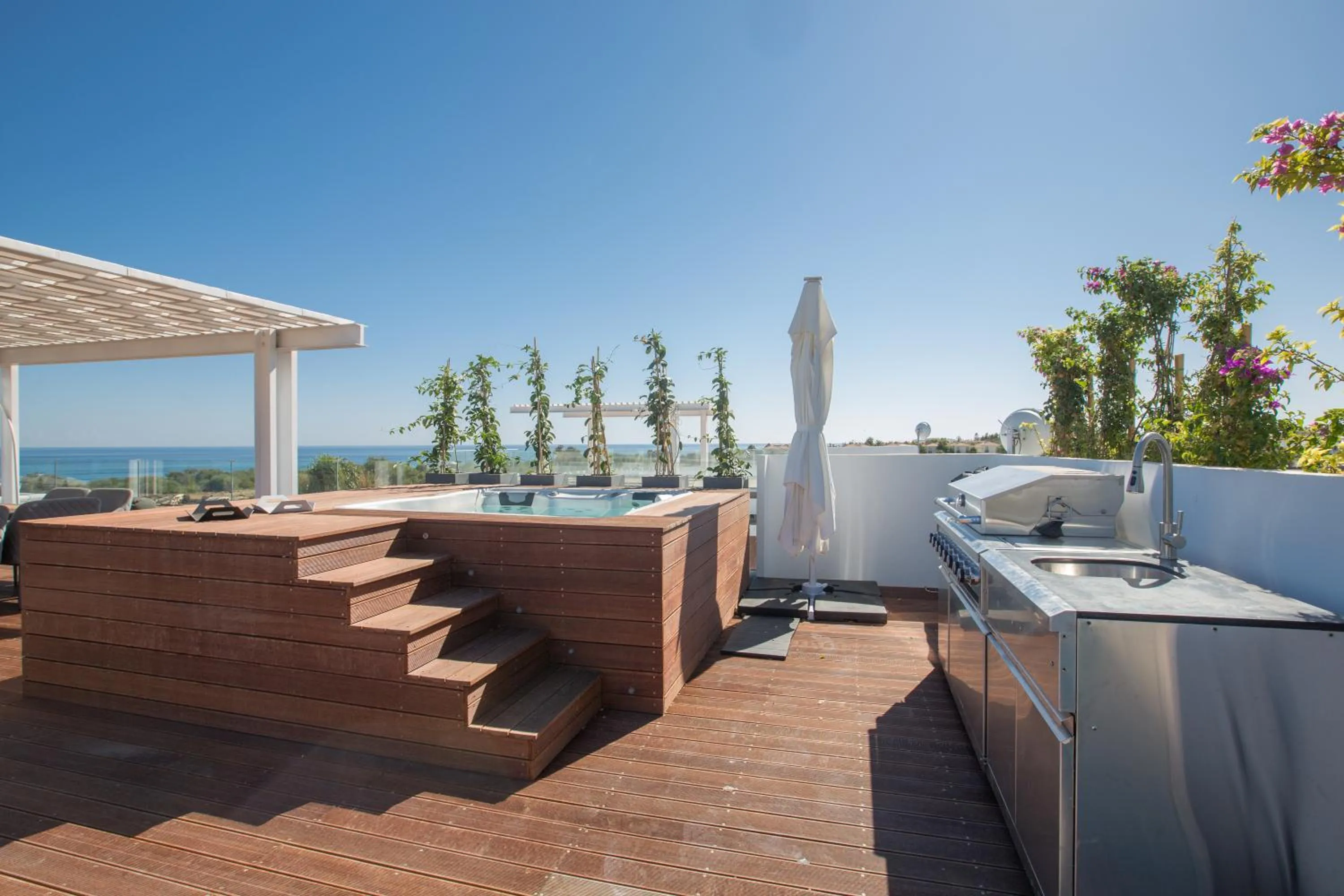 Hot Tub in White Pearl Villas