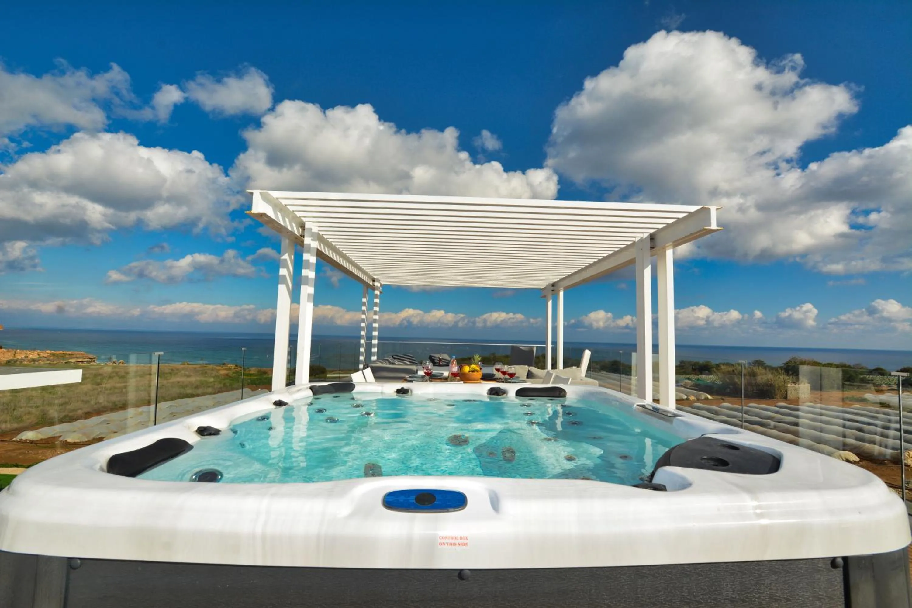 Hot Tub in White Pearl Villas
