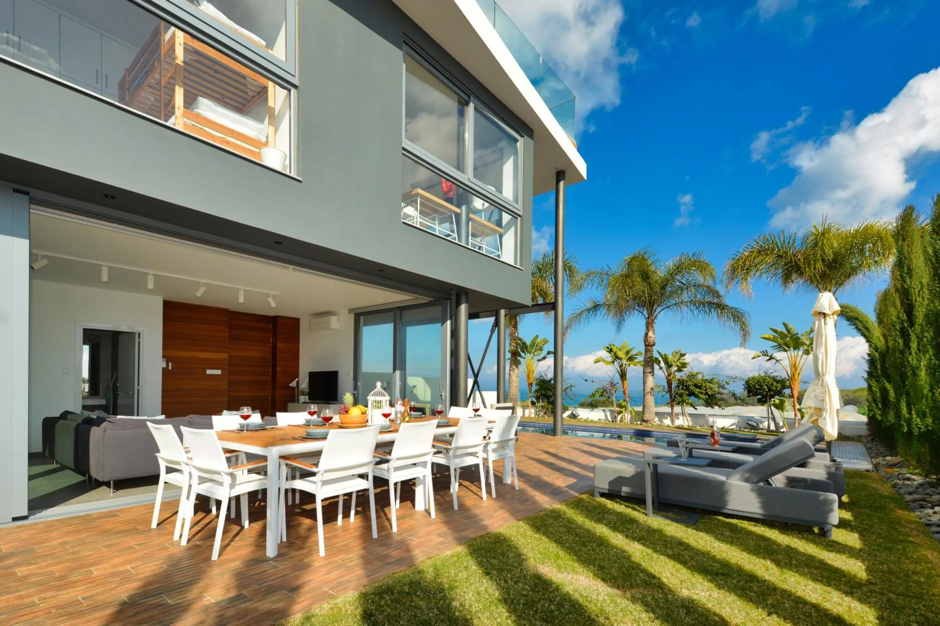 Garden in White Pearl Villas