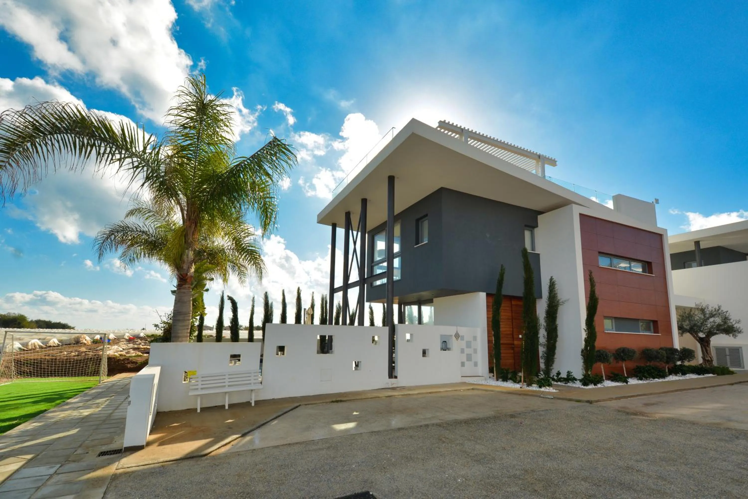 Facade/entrance in White Pearl Villas