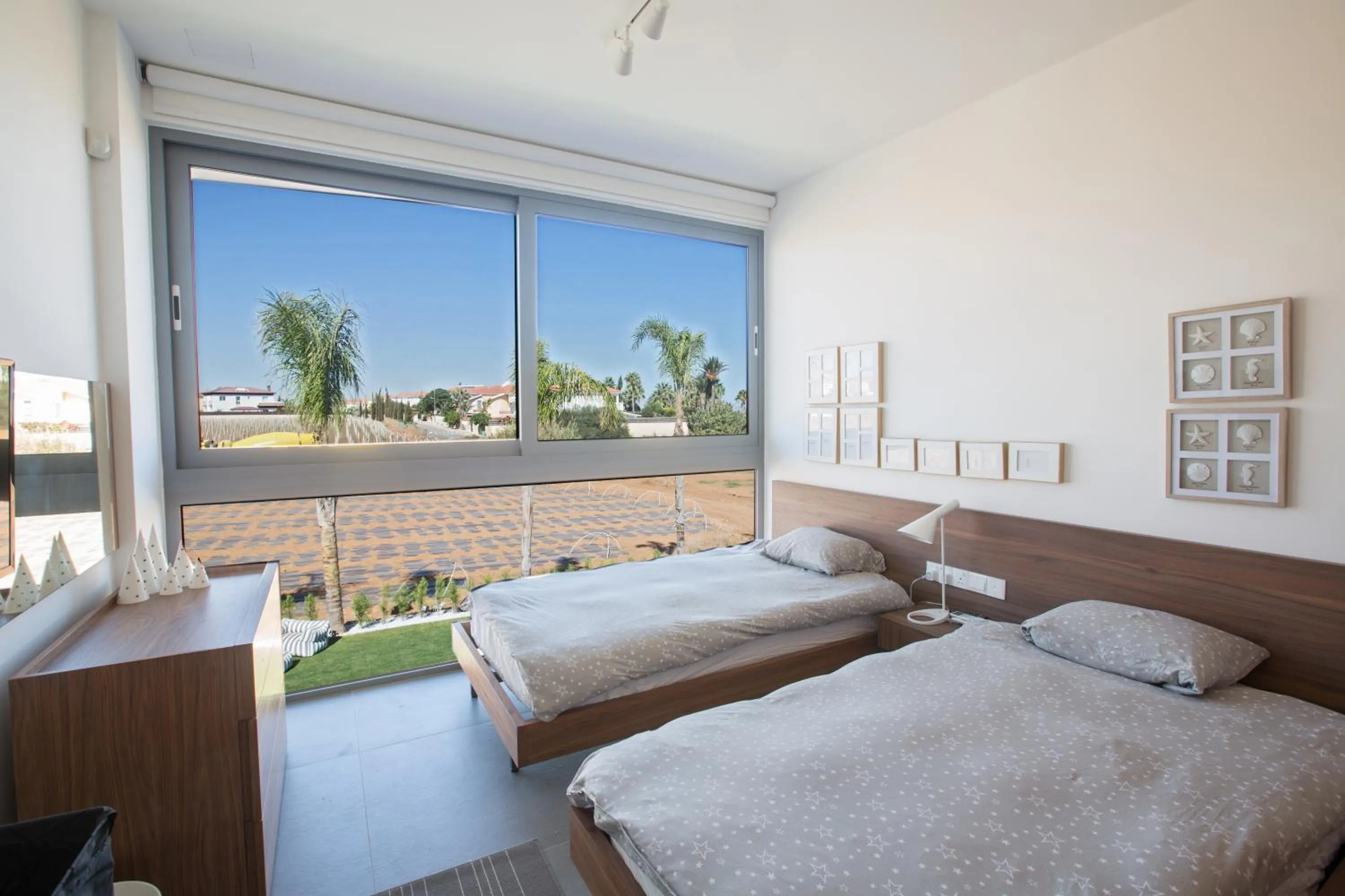 Bedroom, Bed in White Pearl Villas