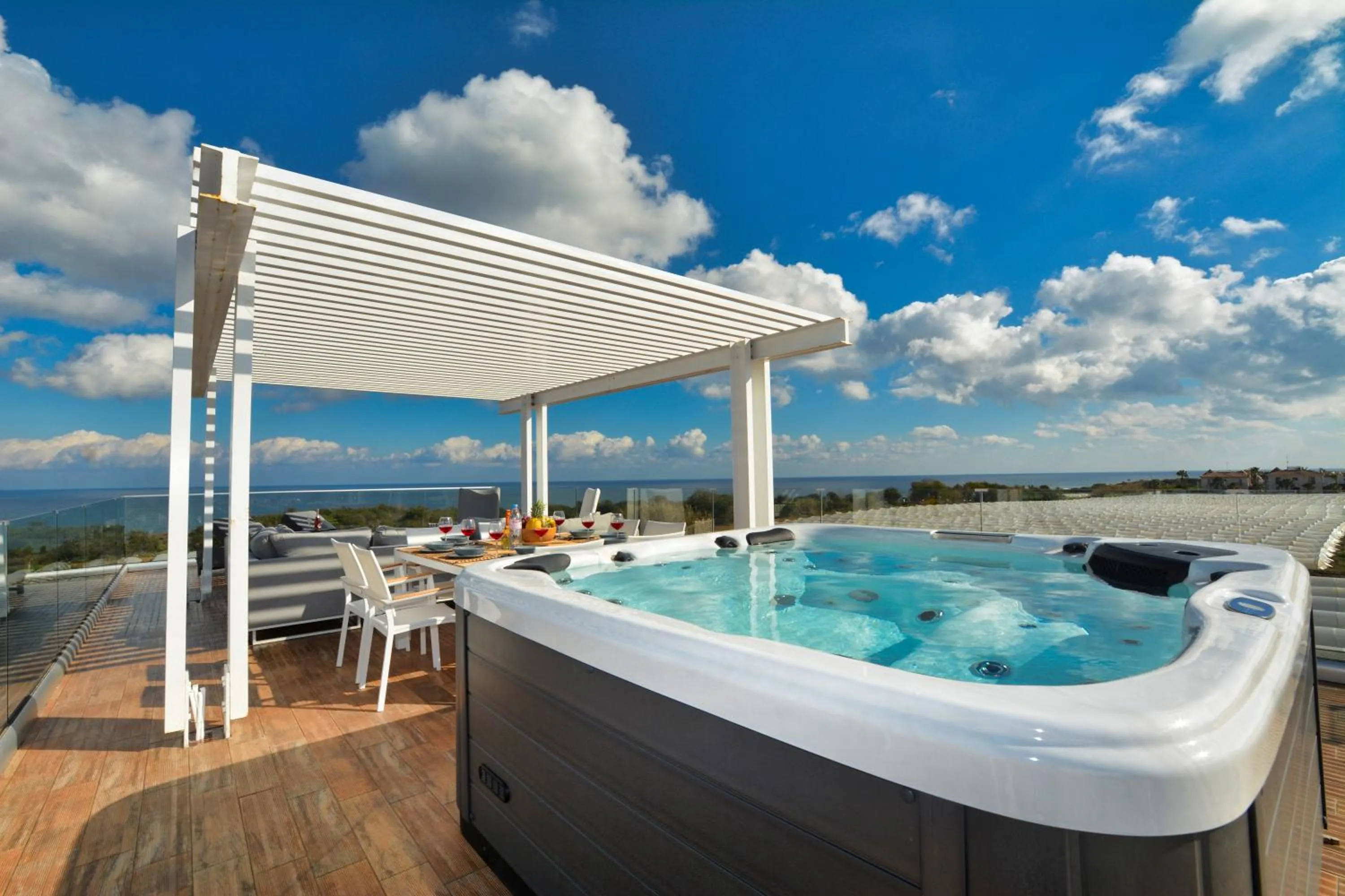 Hot Tub in White Pearl Villas
